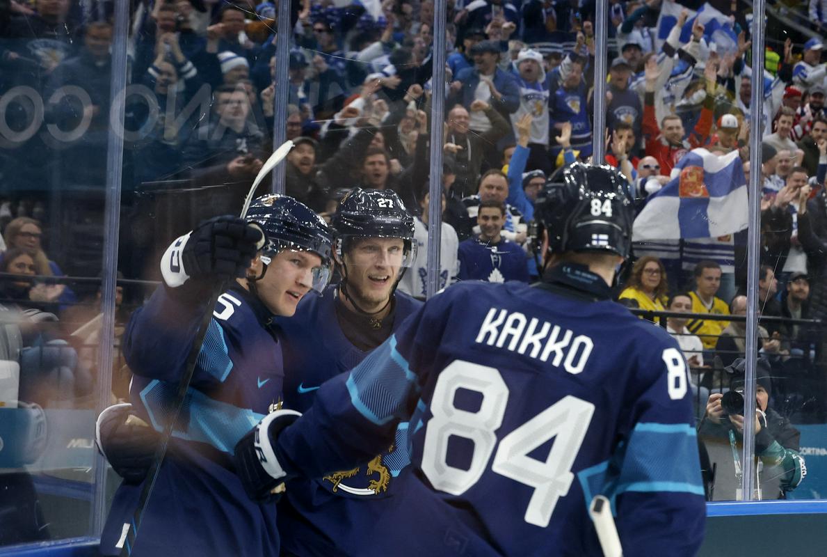 Finska - Švedska 3:1, Italija - Slovaška 0:1