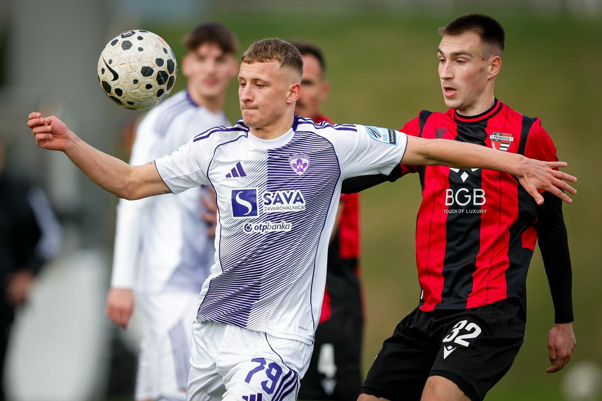 Primorje − Maribor 0:2 (drugi polčas), ob 17.30 Koper − Radomlje