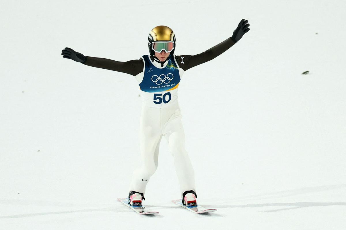 Video: Napeto vse do konca ... Kako je Nika Prevc skočila do brona