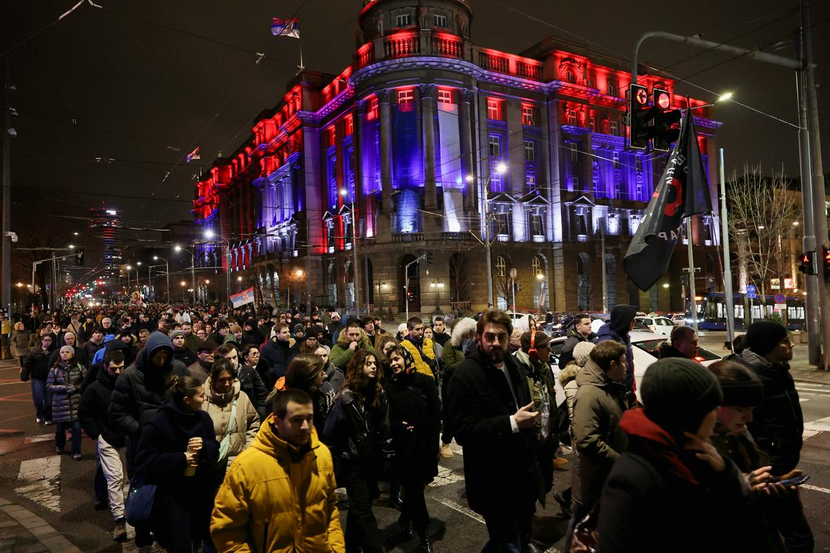 Protesti v Srbiji se širijo kot požar