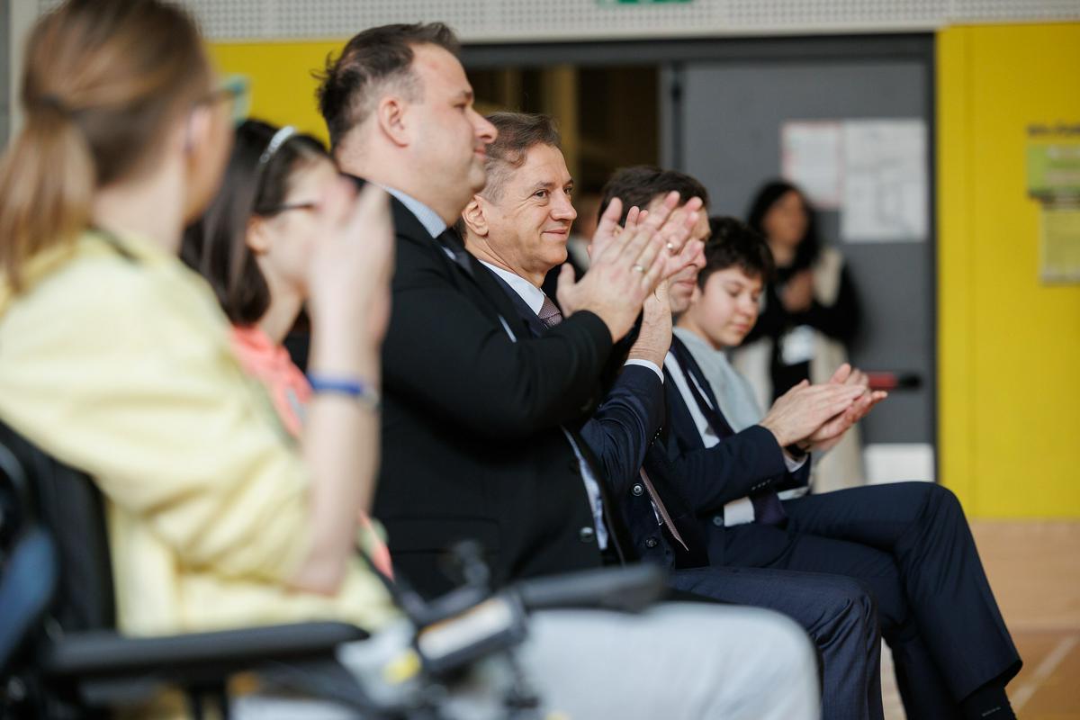 Vlada bo predlagala izredno uskladitev pokojnin za dodaten odstotek