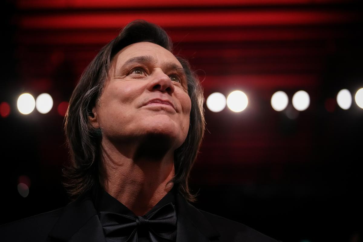 Šef cezarjev zavrača teorije zarote, da je na podelitvi nagrad bil klon Jima Carreyja