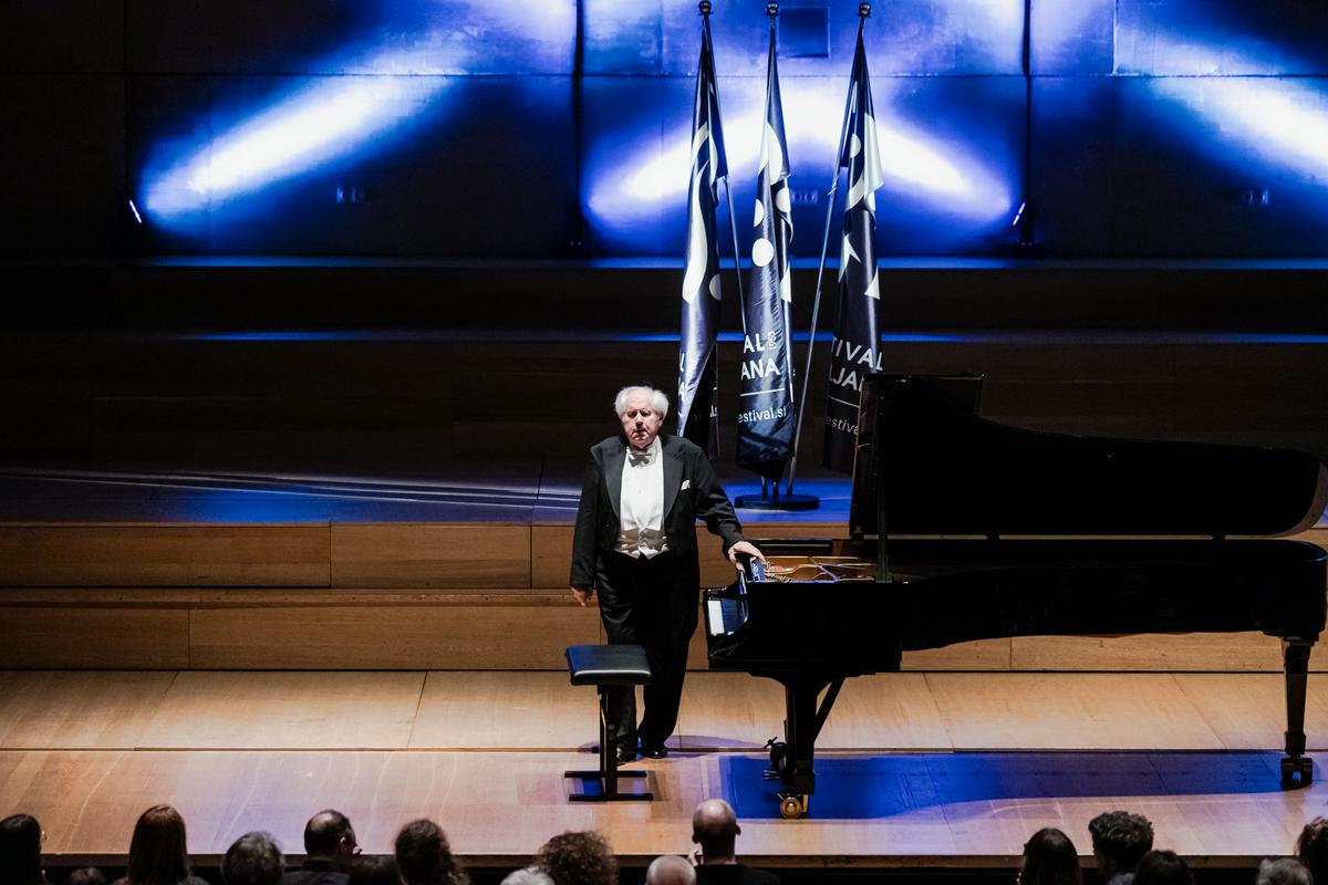 Intimni recital legende klavirja Grigorija Sokolova v znamenju Beethovna in Schuberta