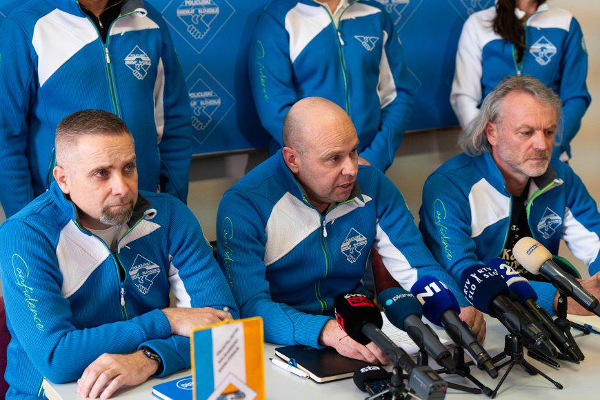 Policijski sindikat in vladna stran zbližala stališča o sklenitvi aneksa h kolektivni pogodbi