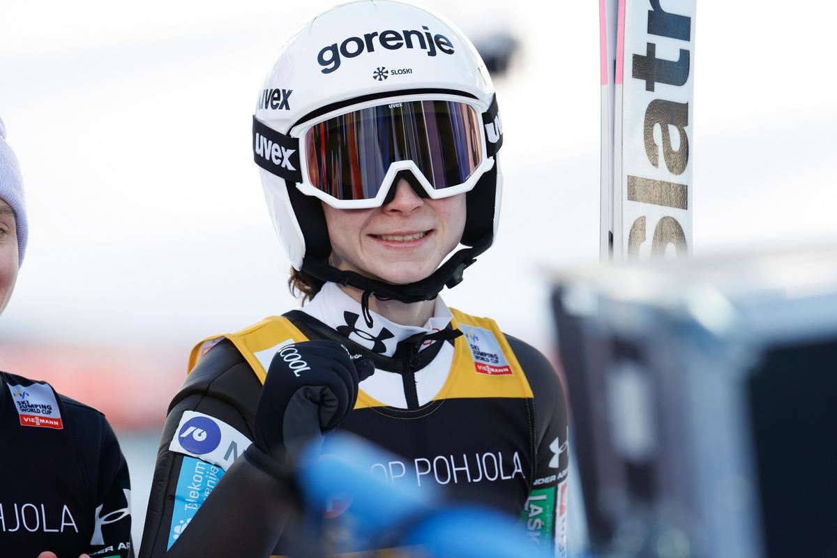 Nika Prevc v Lahtiju poletela do rekordne 16. zmage v sezoni