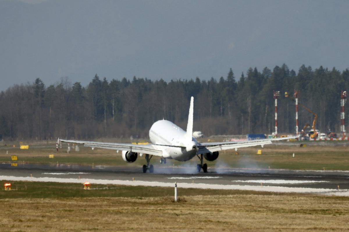 Vračajo se še zadnje skupine Slovencev z Bližnjega vzhoda