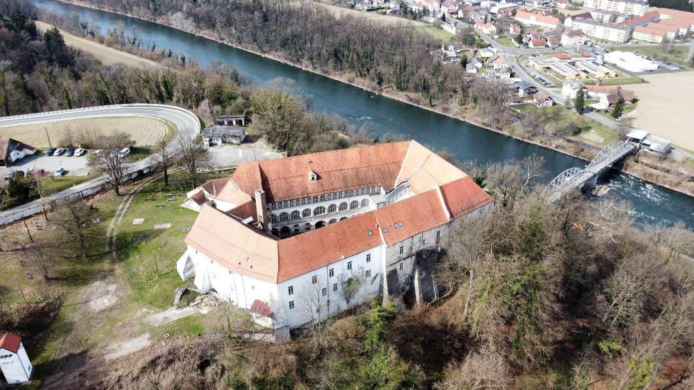 Muzej norosti na Tratah je nominiran za evropski muzej leta