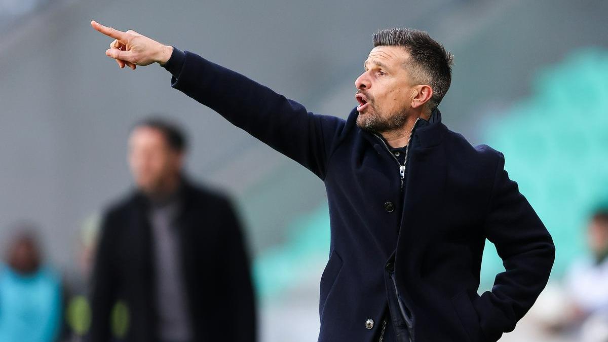 Koper pod radarjem leti proti vrhu