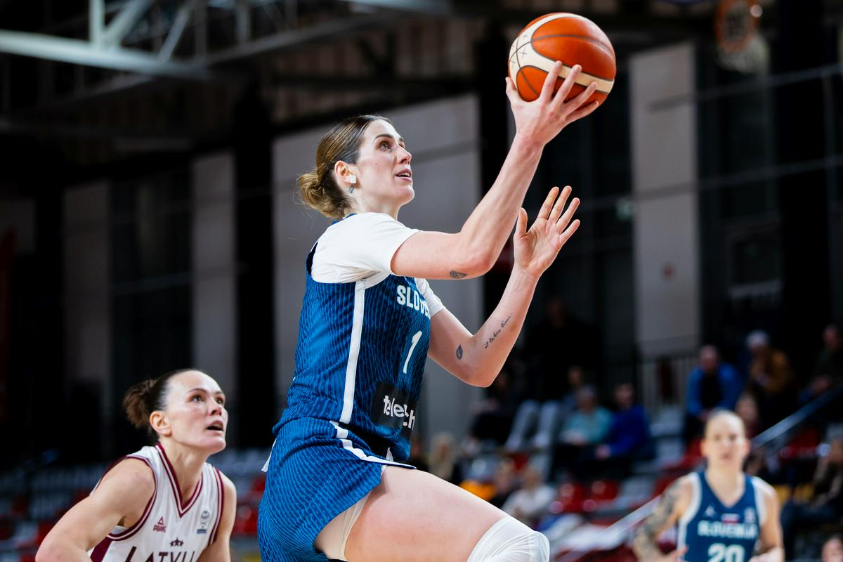 Slovenke popolnoma popustile v drugem polčasu v Rigi