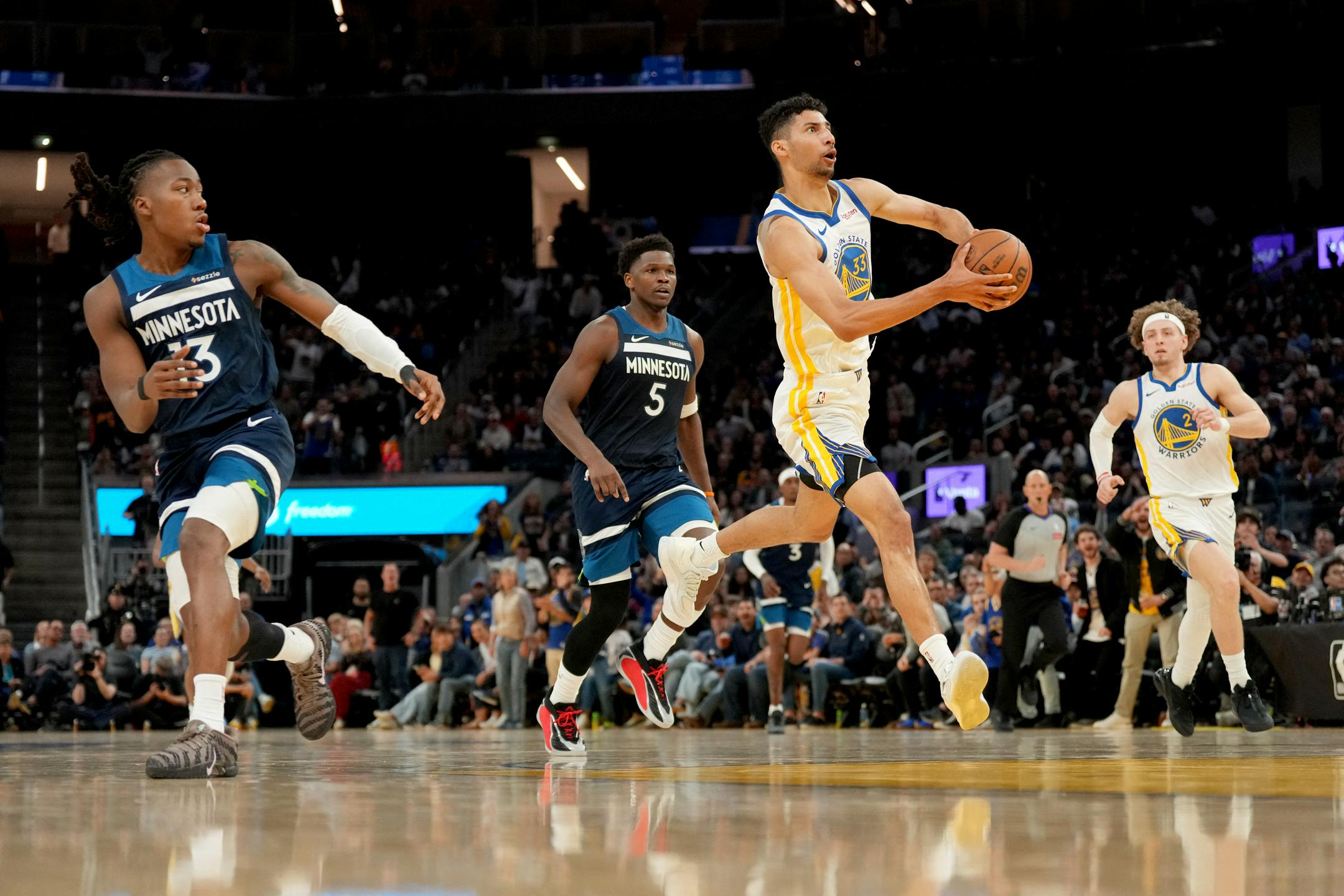 Volkovi na krilih Edwardsa ugnali Golden State