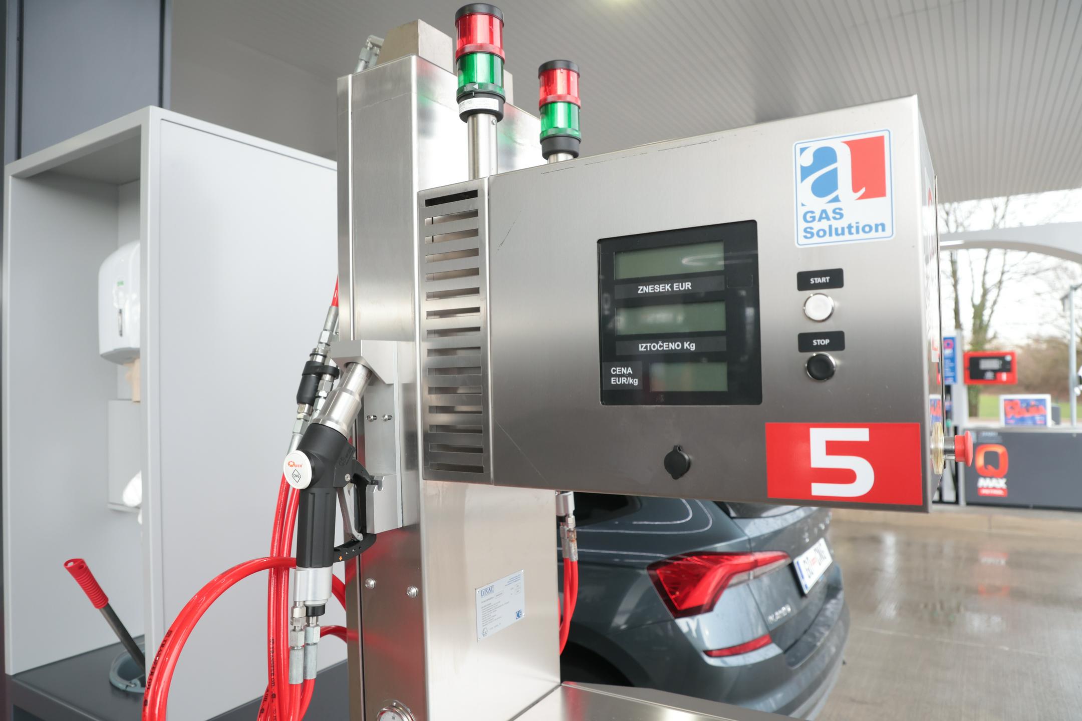 Vlada bo predvidoma odločala o sproščanju rezerv naftnih derivatov