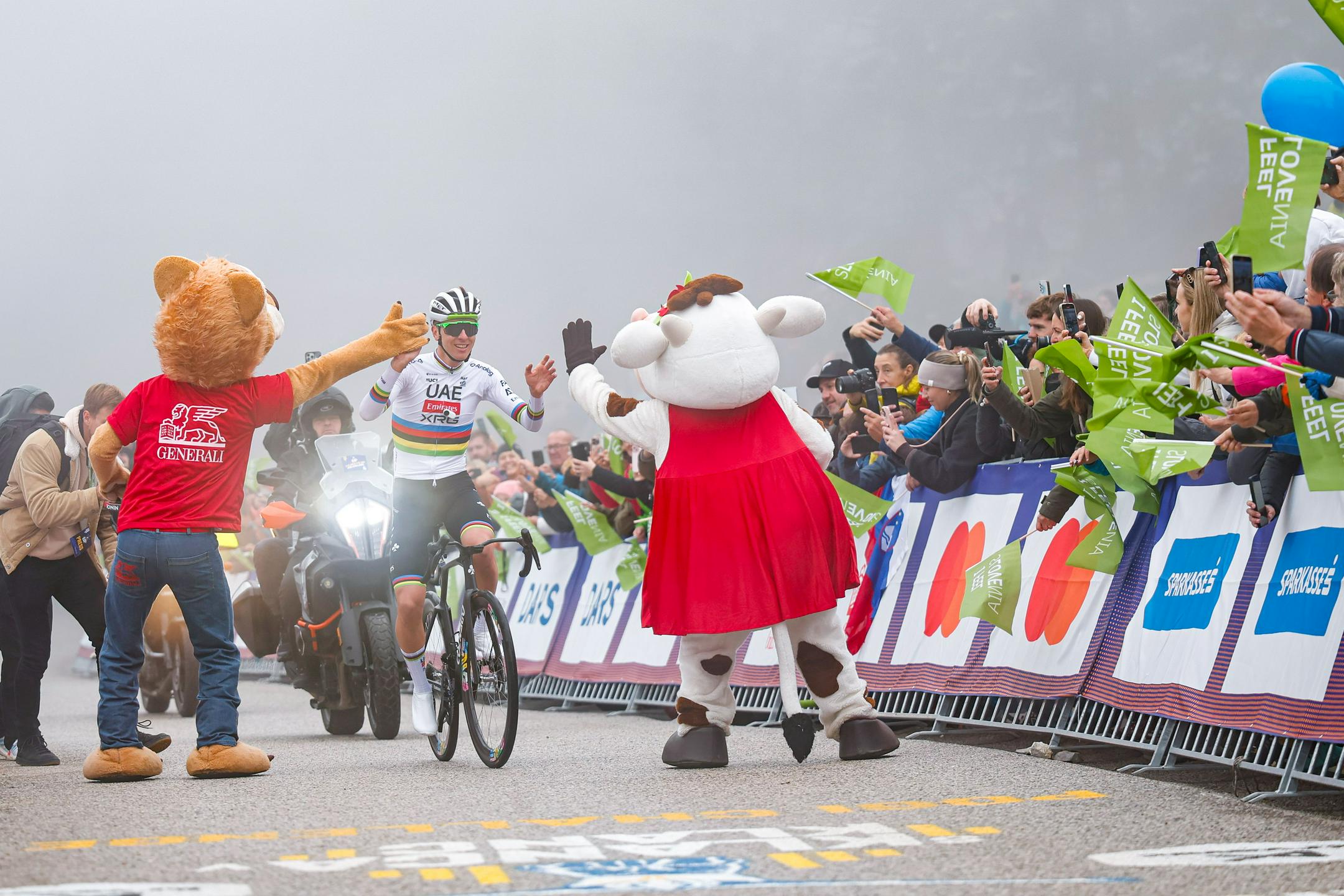 Pogačarjev izziv tudi na mednarodnih lokacijah