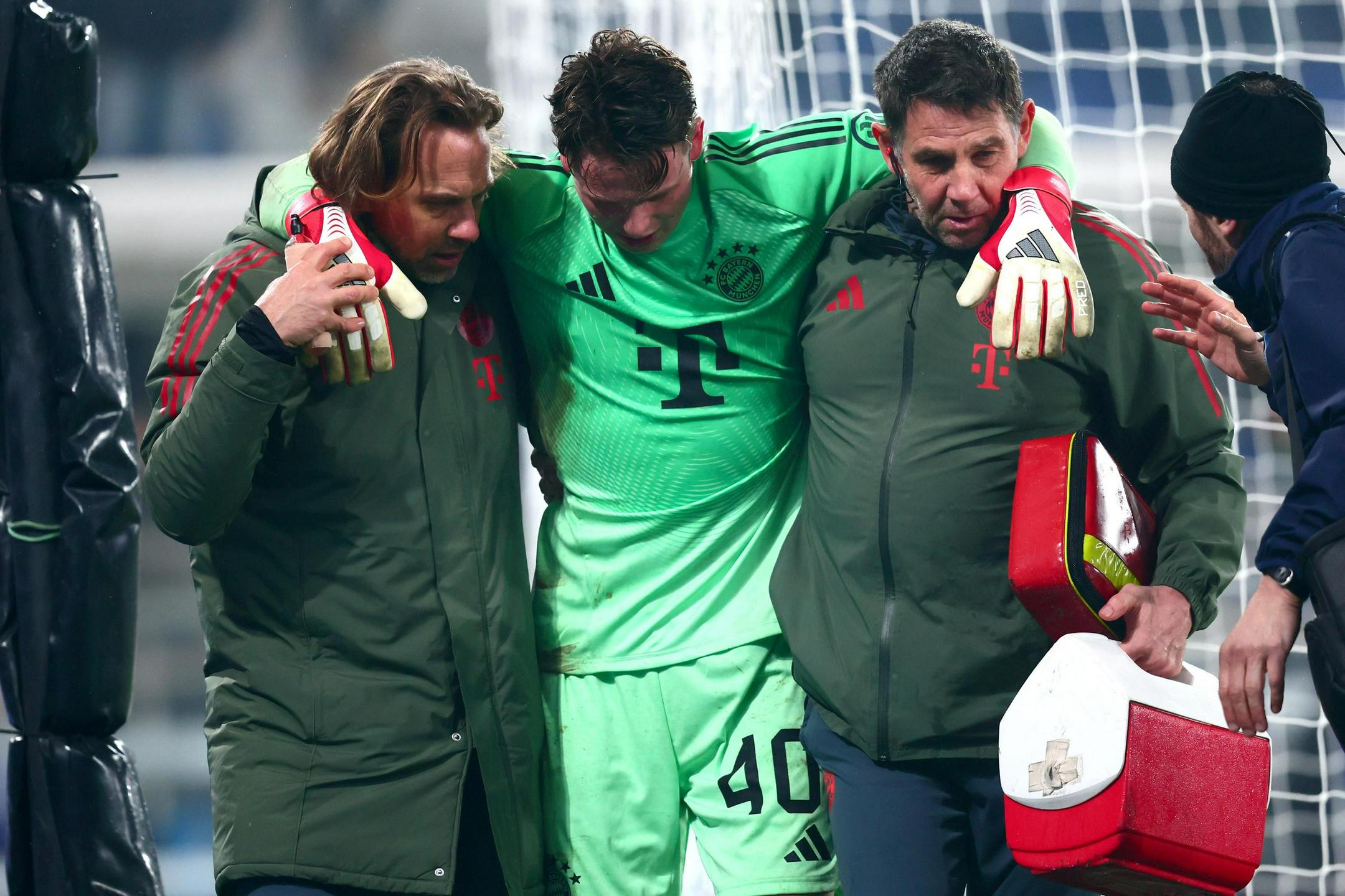 Štirje vratarji Bayerna poškodovani - v sredo priložnost za 16-letnega Prescotta