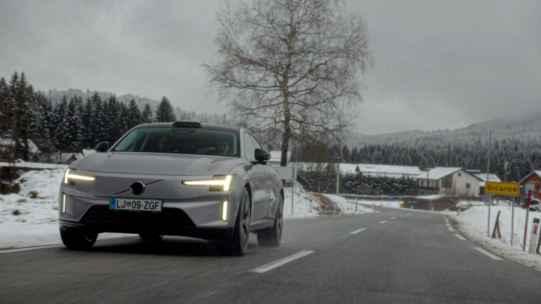 Volvo ES90: nova električna paradna limuzina z do 500 kW moči