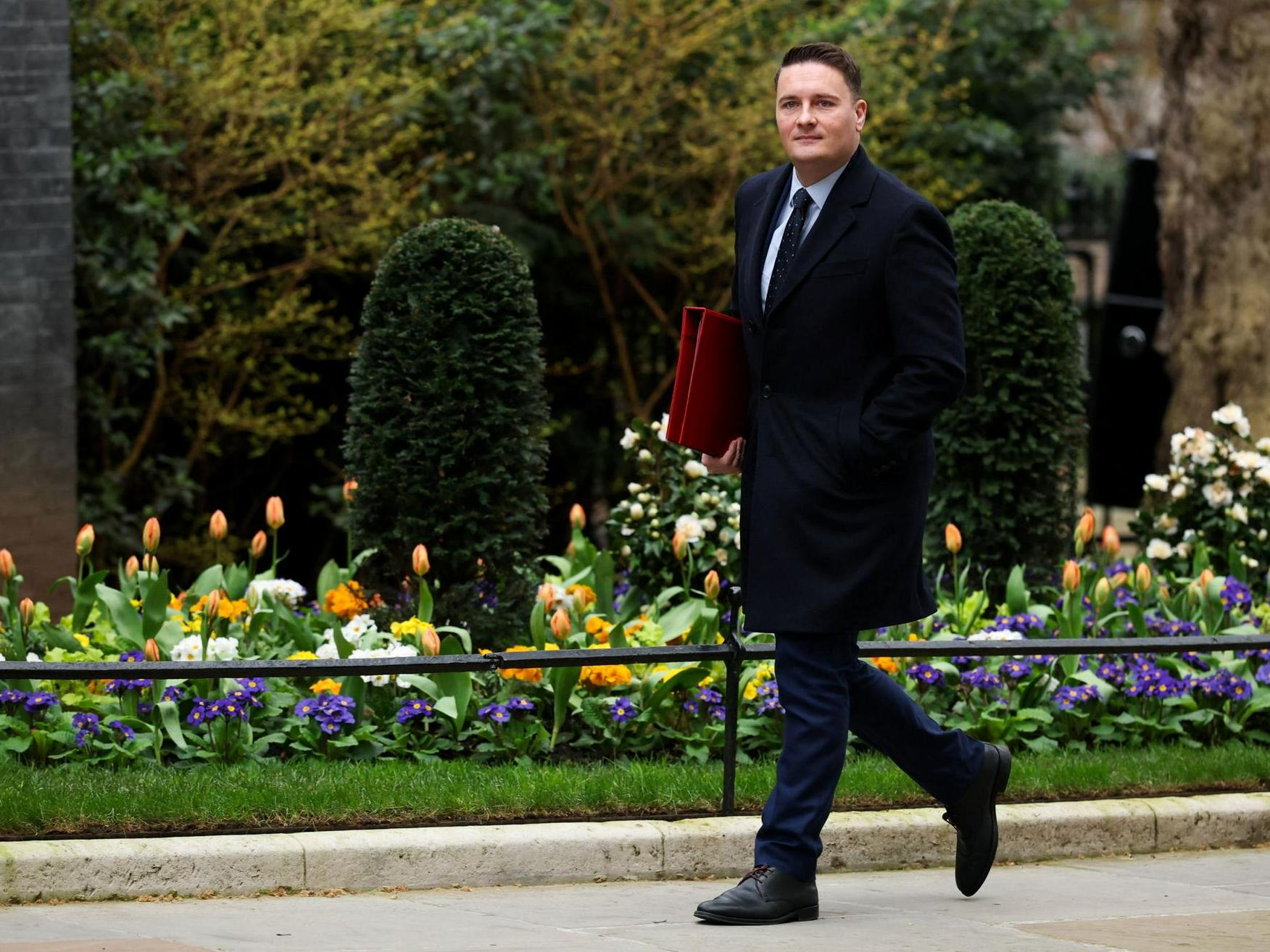 V Združenem kraljestvu zaradi okužbe z meningitisom umrla študent in dijakinja