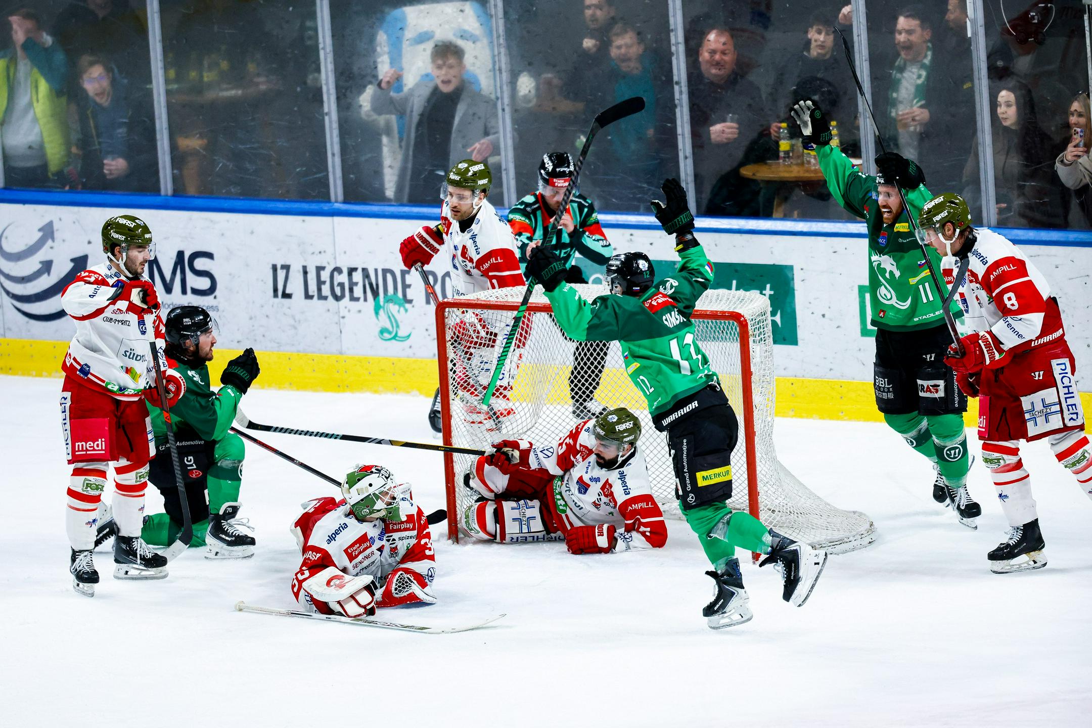 Zmaji z imenitno predstavo le še zmago oddaljeni od polfinala