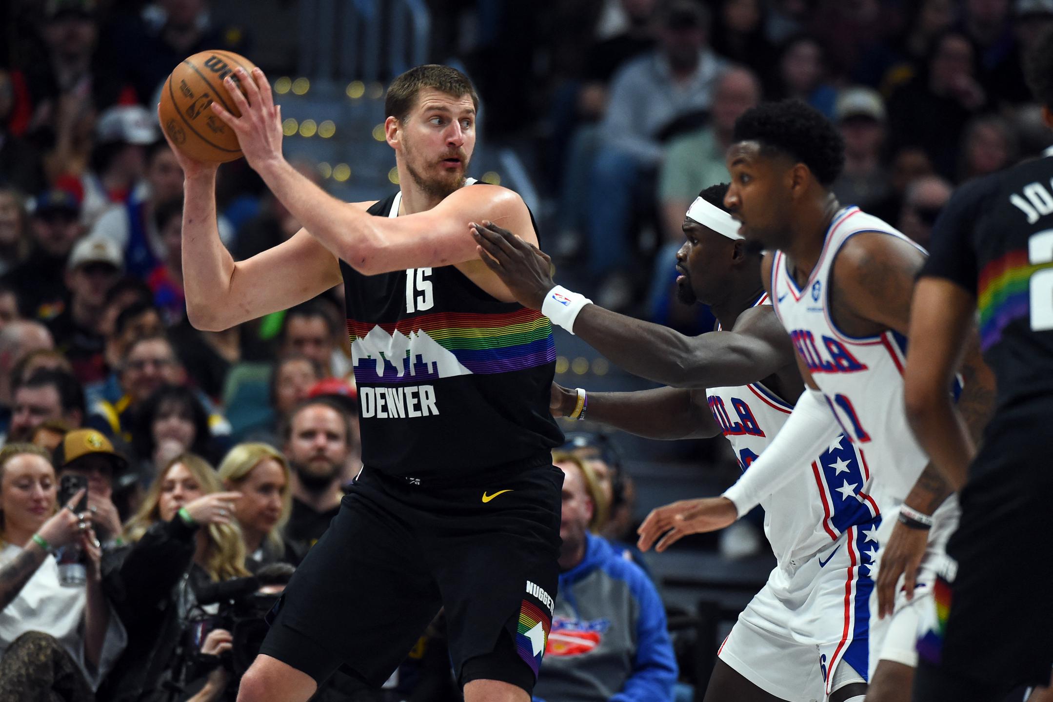 Denver in Minnesota po domačih zmagah ohranjata korak z Lakersi