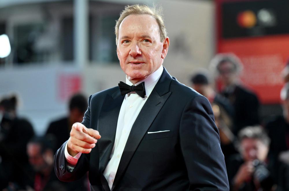 Kevin Spacey se je s tožniki dogovoril o zunajsodni poravnavi pred civilnim sojenjem