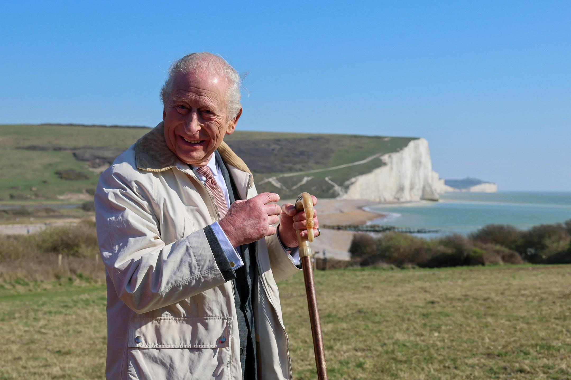 V Angliji pohodnike izziva najdaljša obalna pot na svetu