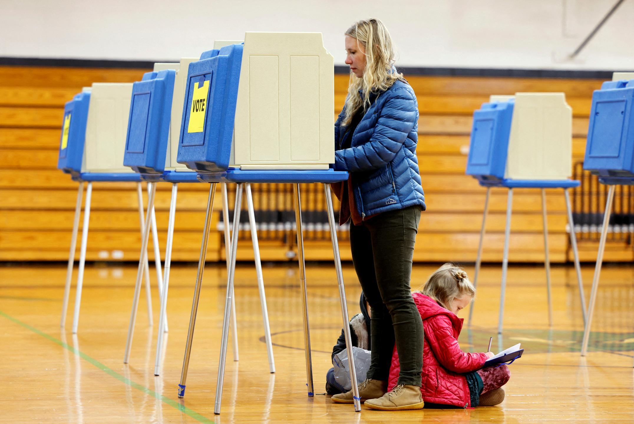 Ko šteje vsak glas: kako se bodo karte premešale na Madžarskem, v Braziliji, ZDA in drugod?