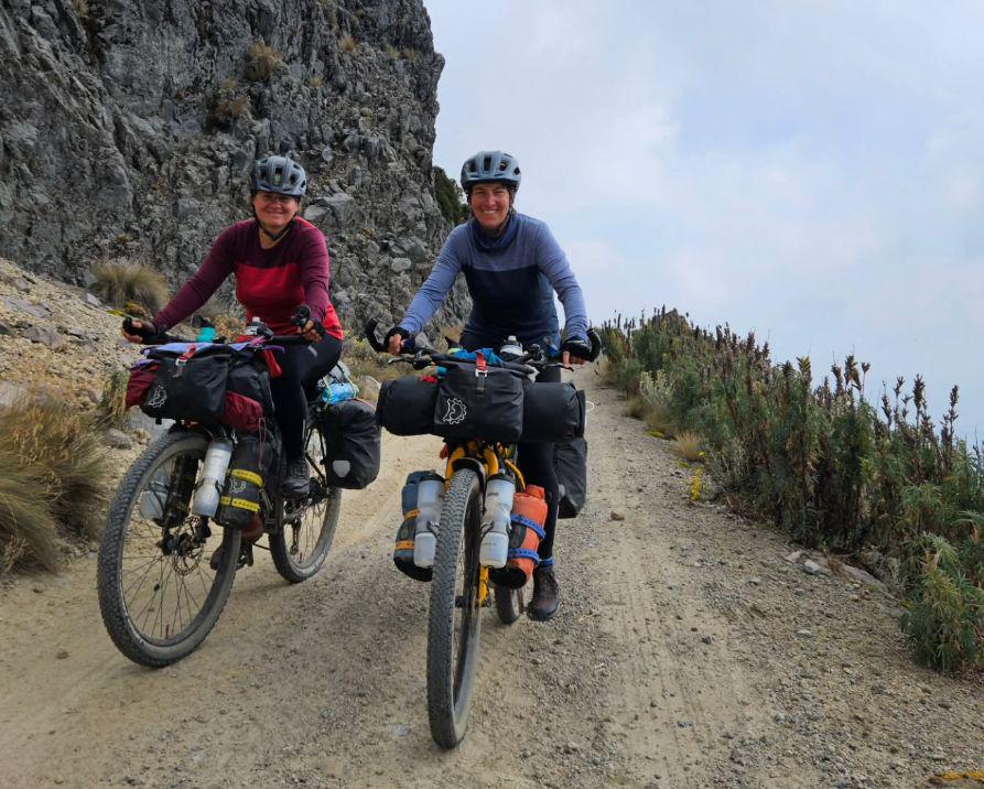 "Kot da imava VIP-sedež, kolesariva, čutiva veter v laseh in občudujeva okolico"