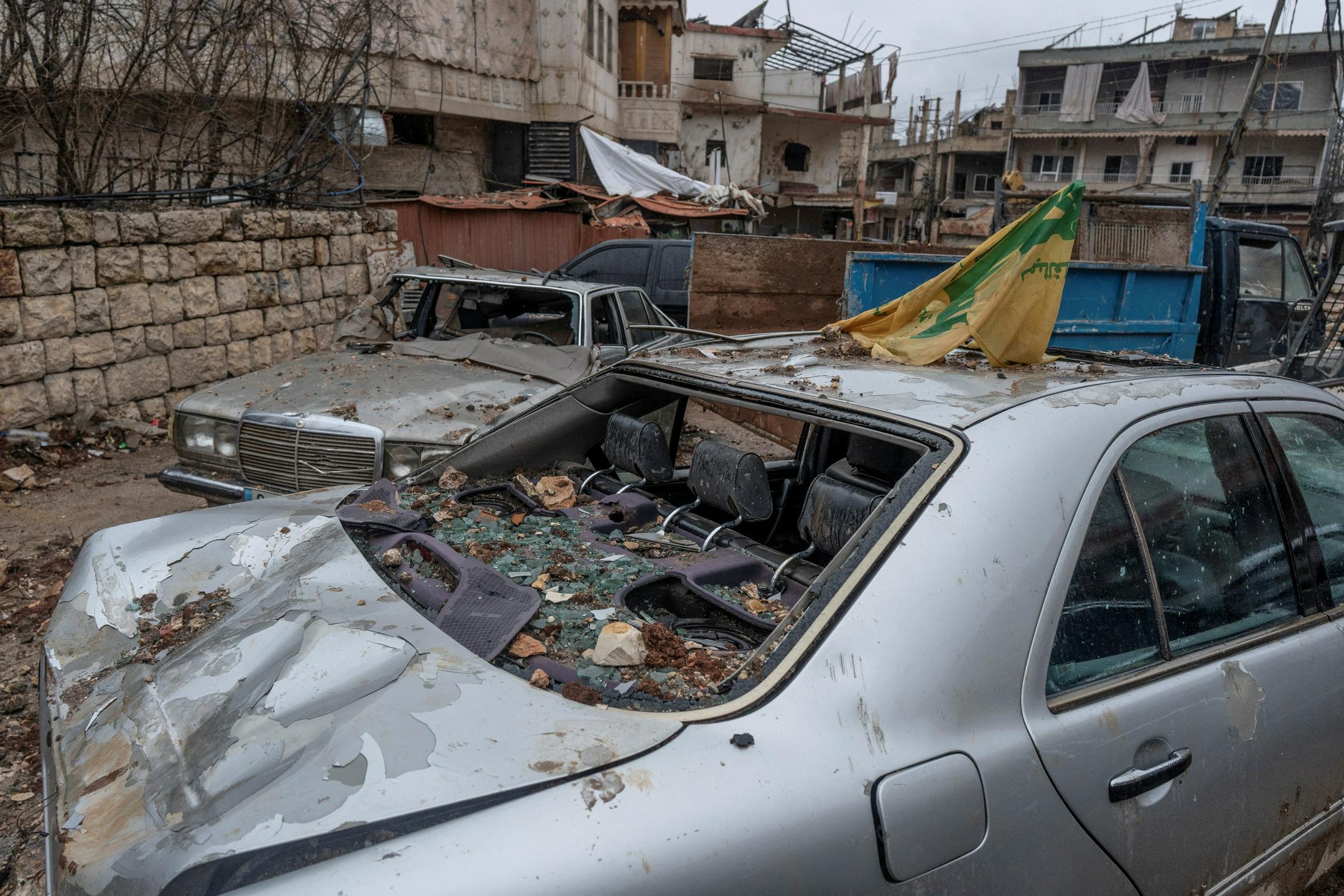 Nov val napadov na Teheran; Iran napadel tovarni aluminija v Bahrajnu in Združenih arabskih emiratih