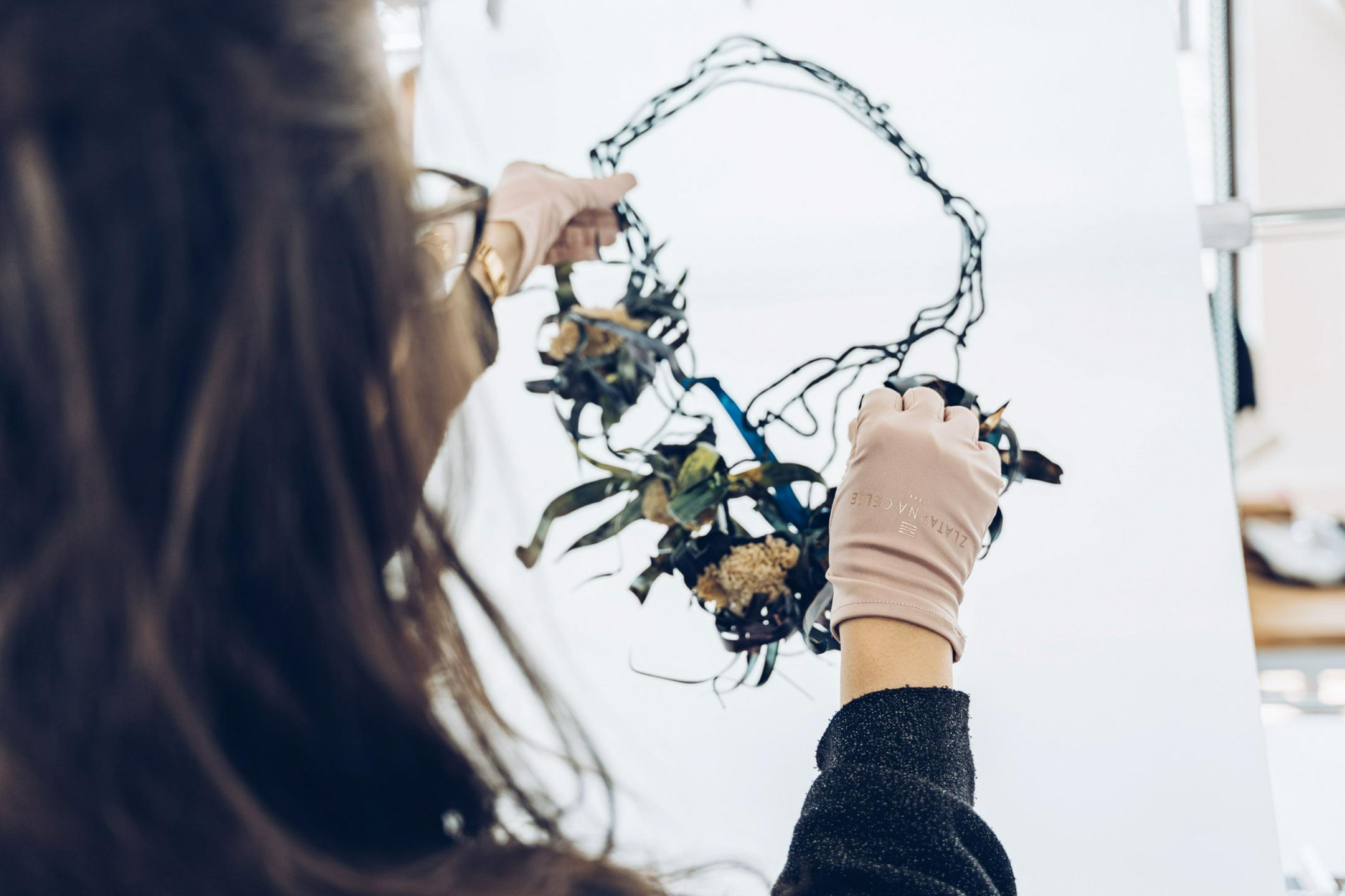 Snov in preobrazba: rdeča nit letošnjega Tedna nakita