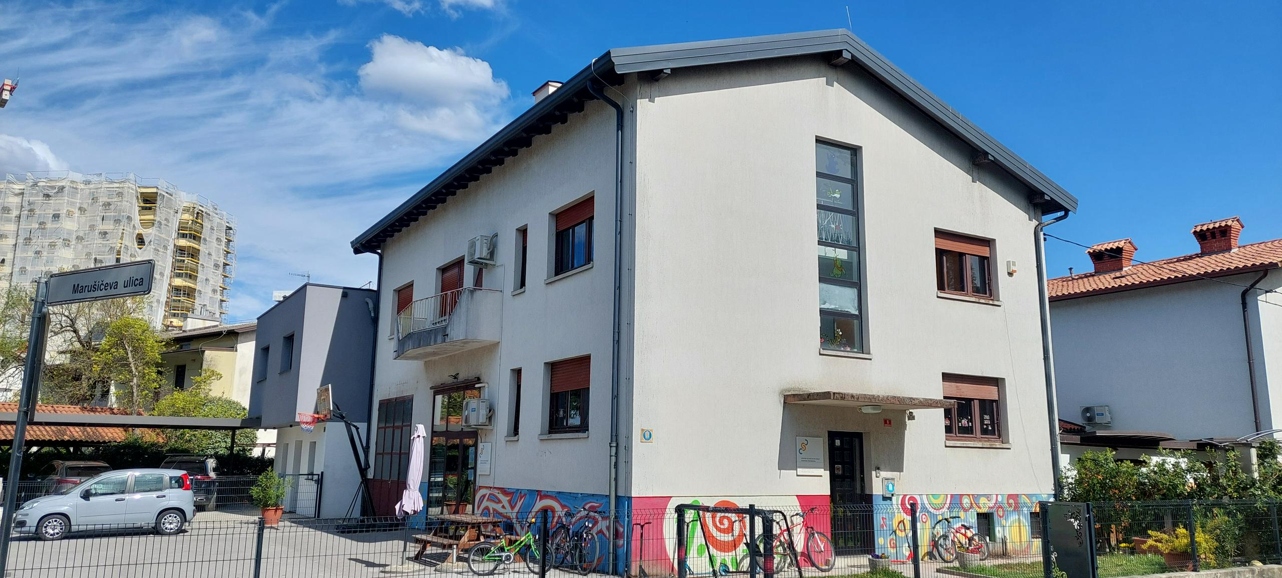 V kriznem centru predvsem otroci »iz sobe polne igrač«