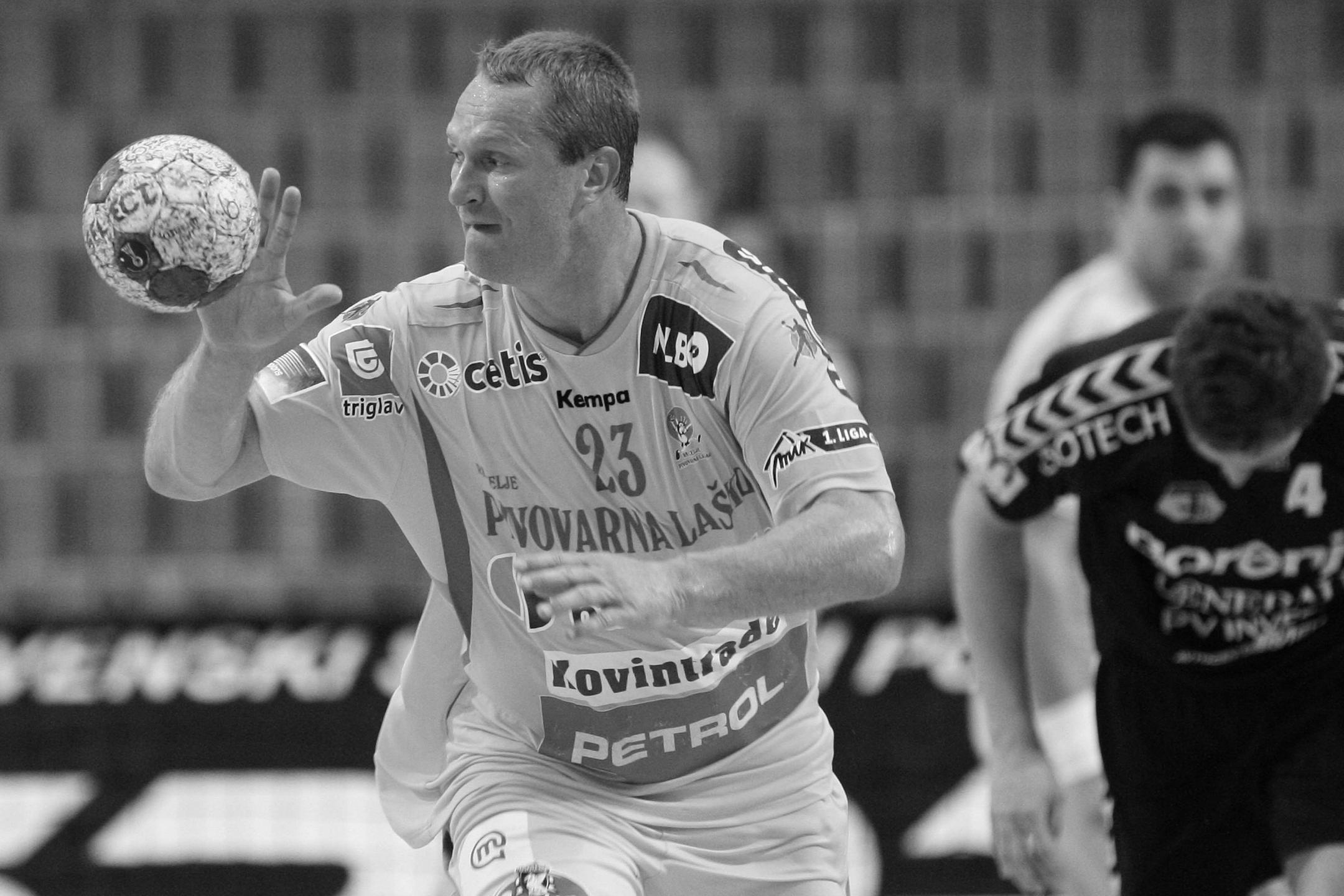Umrl legendarni rokometaš in evropski prvak s Celjem Edi Kokšarev