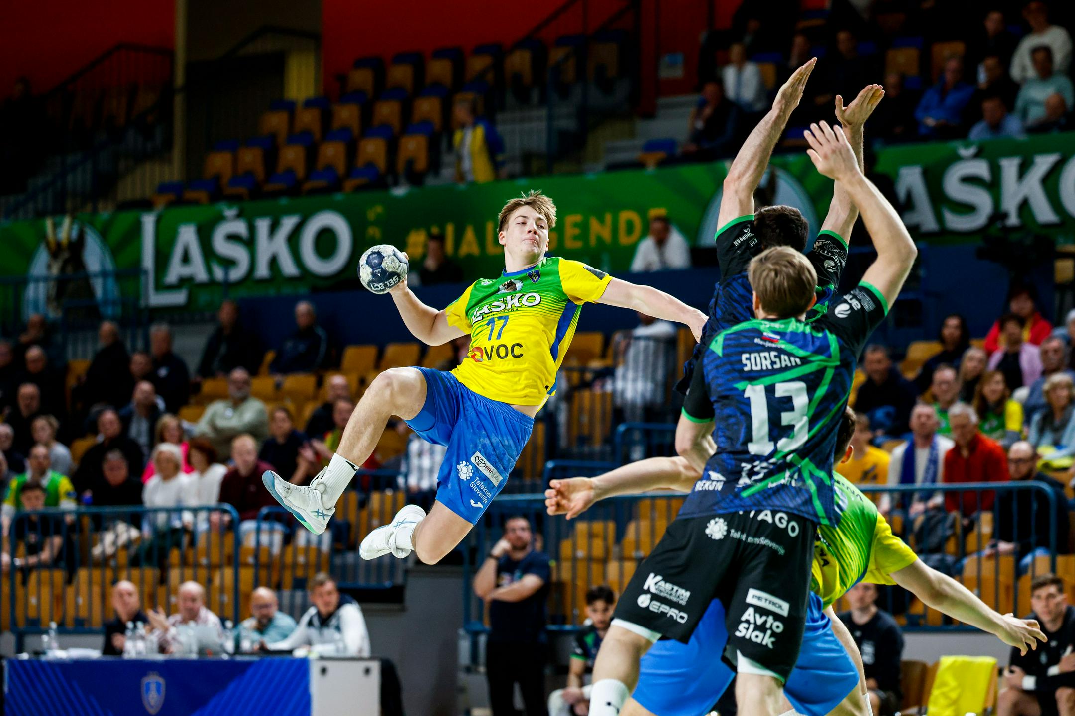 Celjani dobili derbi proti Trimu in skočili na vrh skupine B