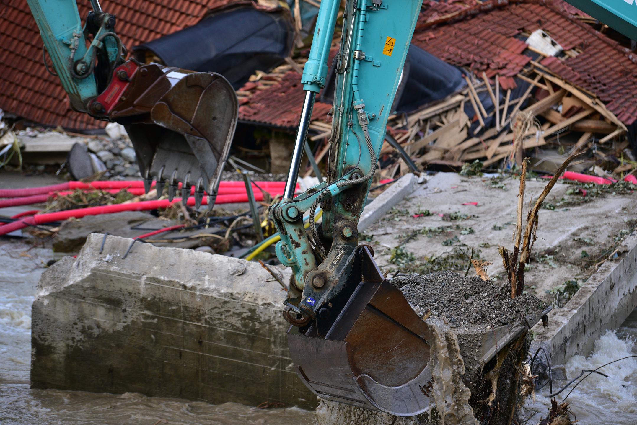 Vlada potrdila nov sklep o odstranitvi 16 objektov na območju Braslovč in Šmartnega ob Paki