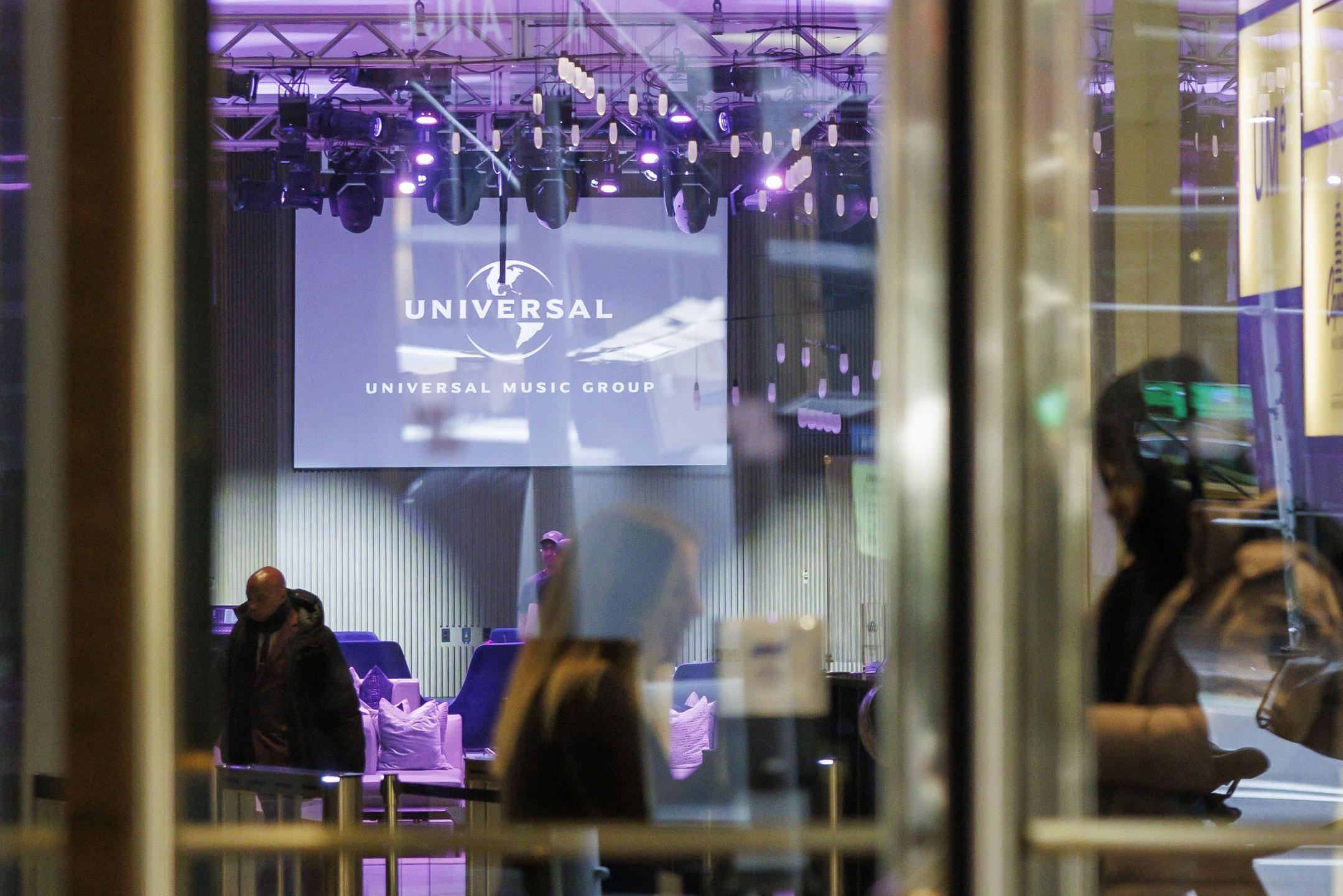 Vplivni vlagatelj Bill Ackman ponudil 56 milijard za odkup Universal Music Group