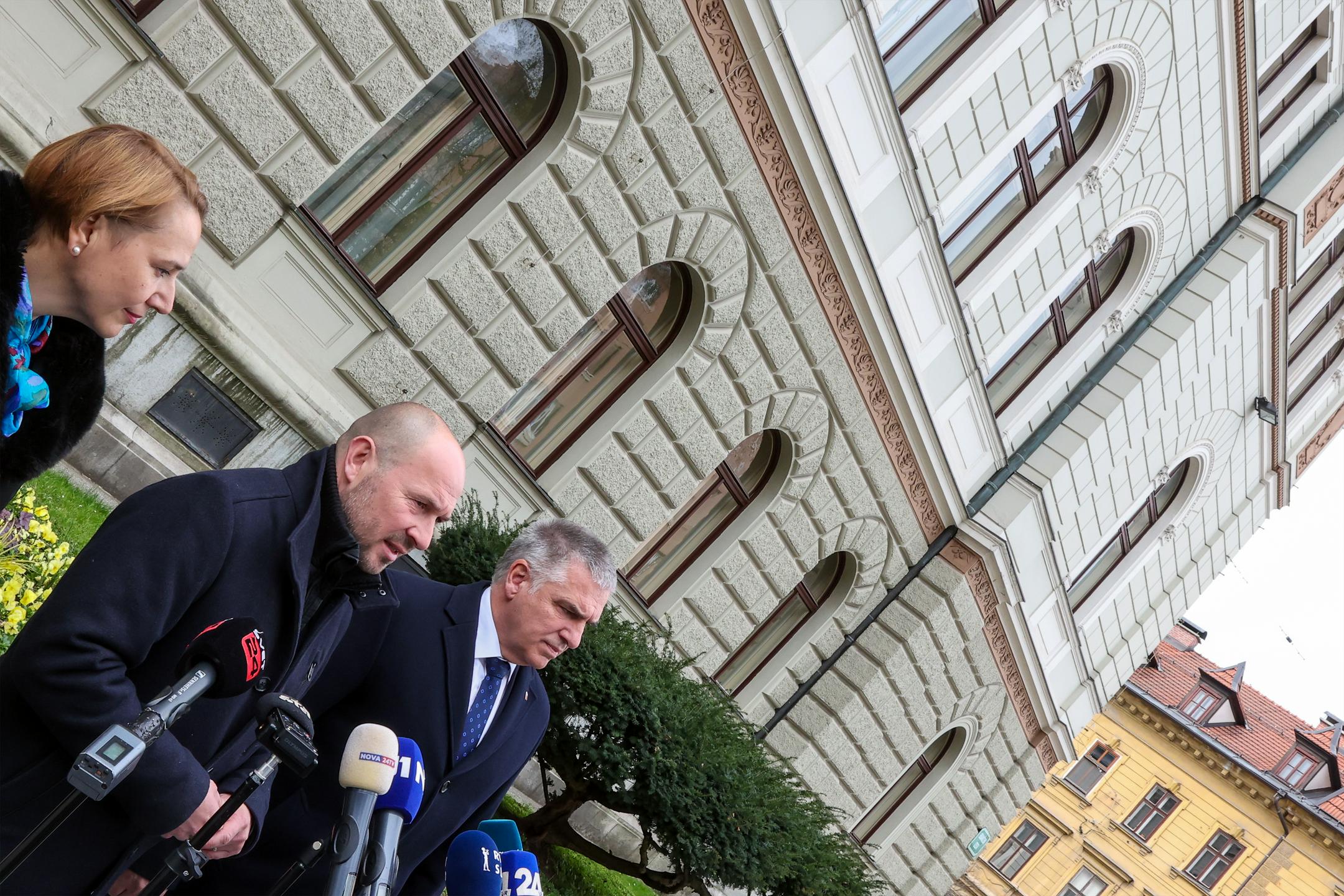 Demokrati, NSi, SLS in Focus ter Resni.ca pripravili interventni zakon "za razvoj Slovenije"