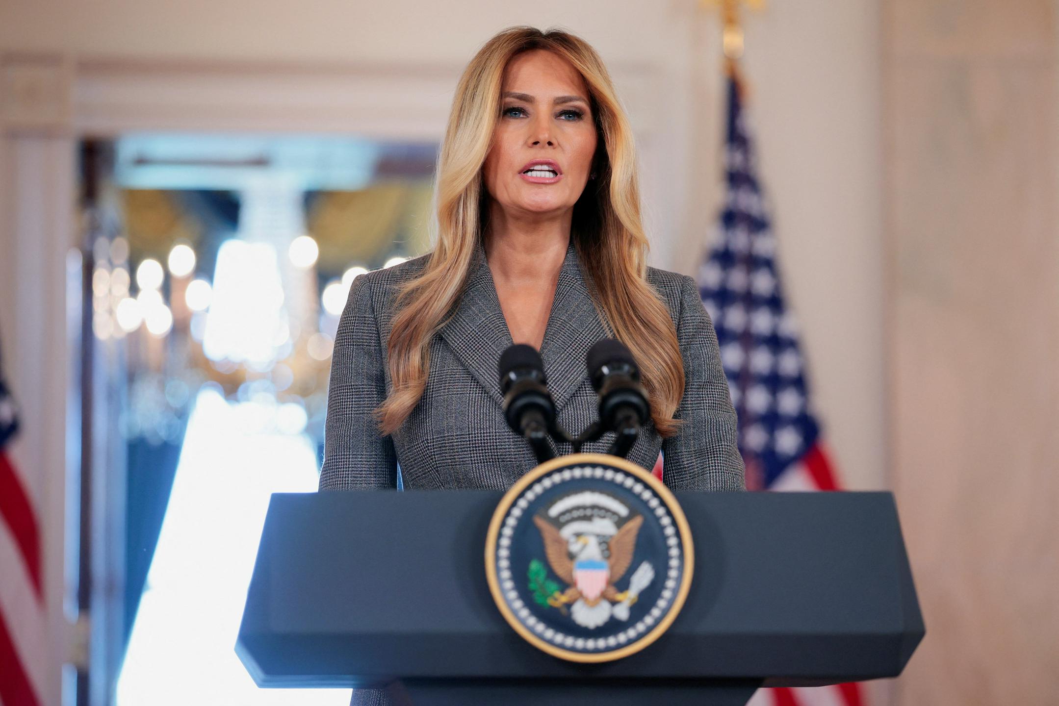 Melania Trump zanikala prijateljevanje z Epsteinom, trditve o njej pa označila za obrekovanje