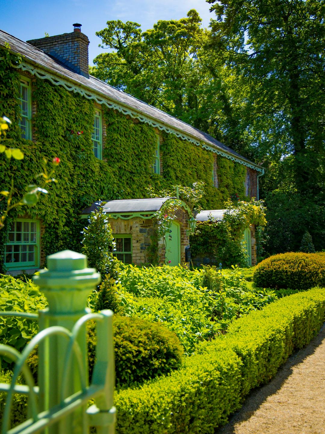 Za 20 milijonov evrov lahko nekdo postane lastnik celotne irske vasi