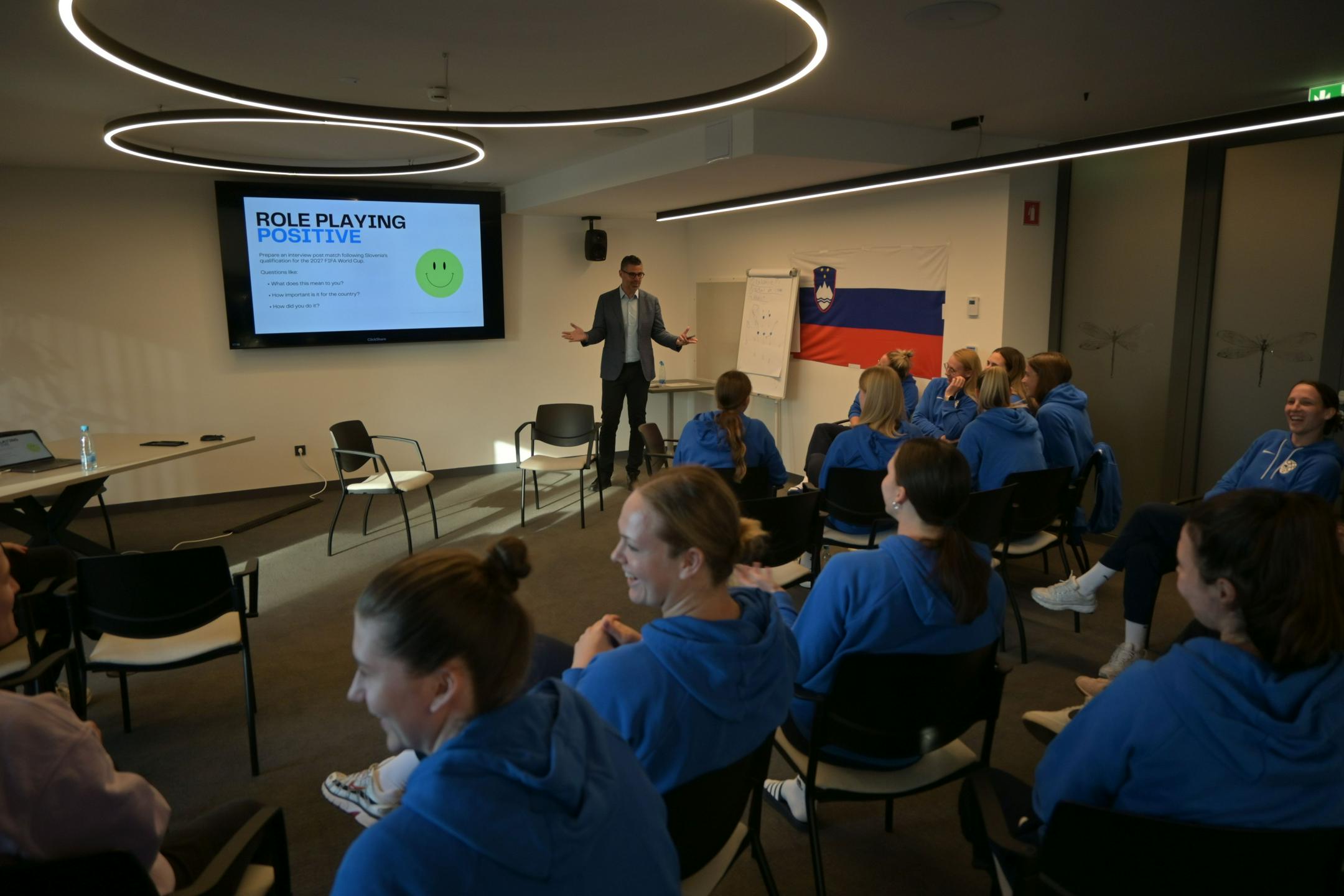 "Če nečesa ne bi povedali v intervjuju, tega ne objavite na družbenem omrežju"