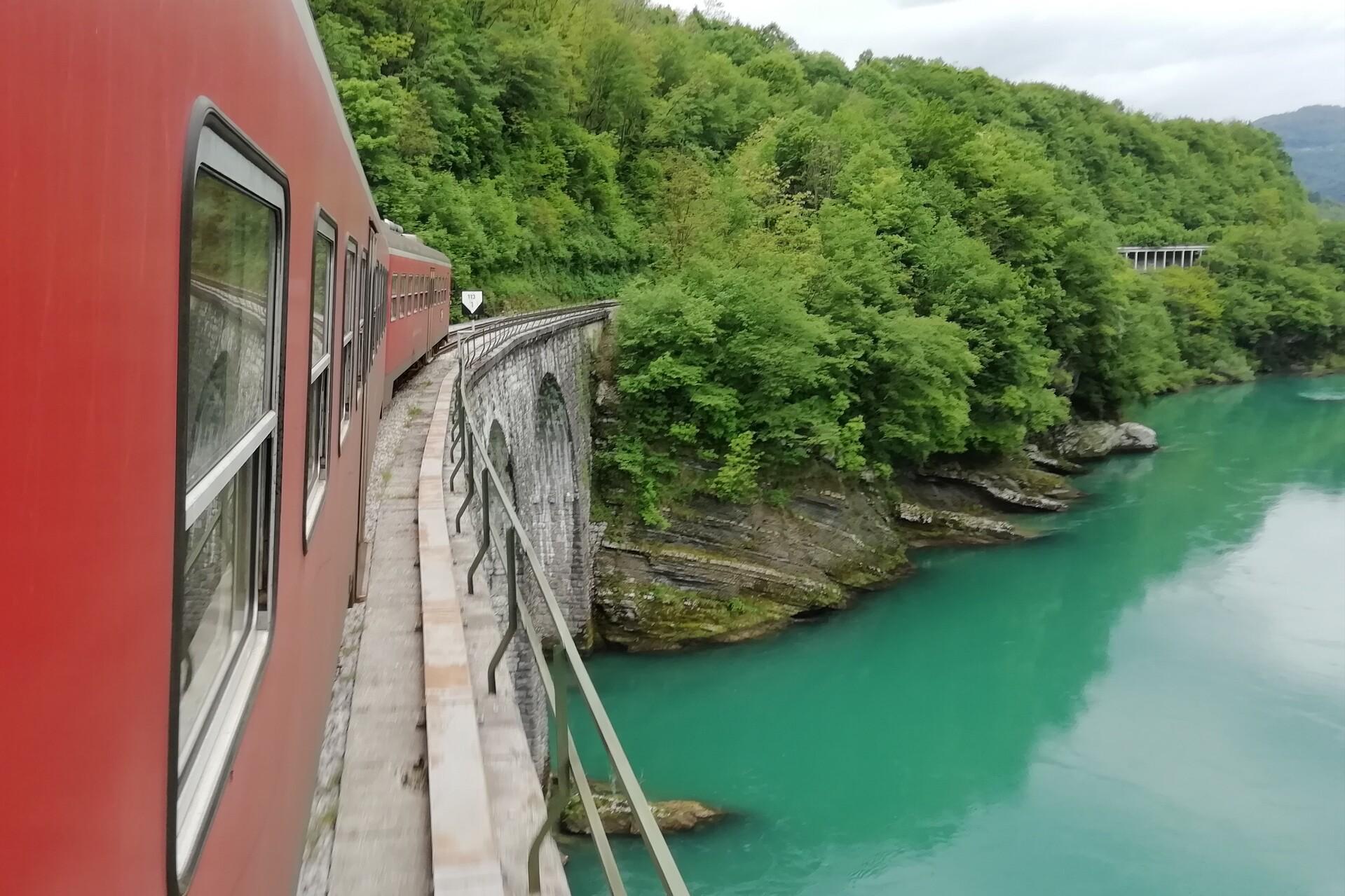 Bohinjska proga: Od tehničnega čudeža do turističnega bisera. Kaj jo čaka jutri?