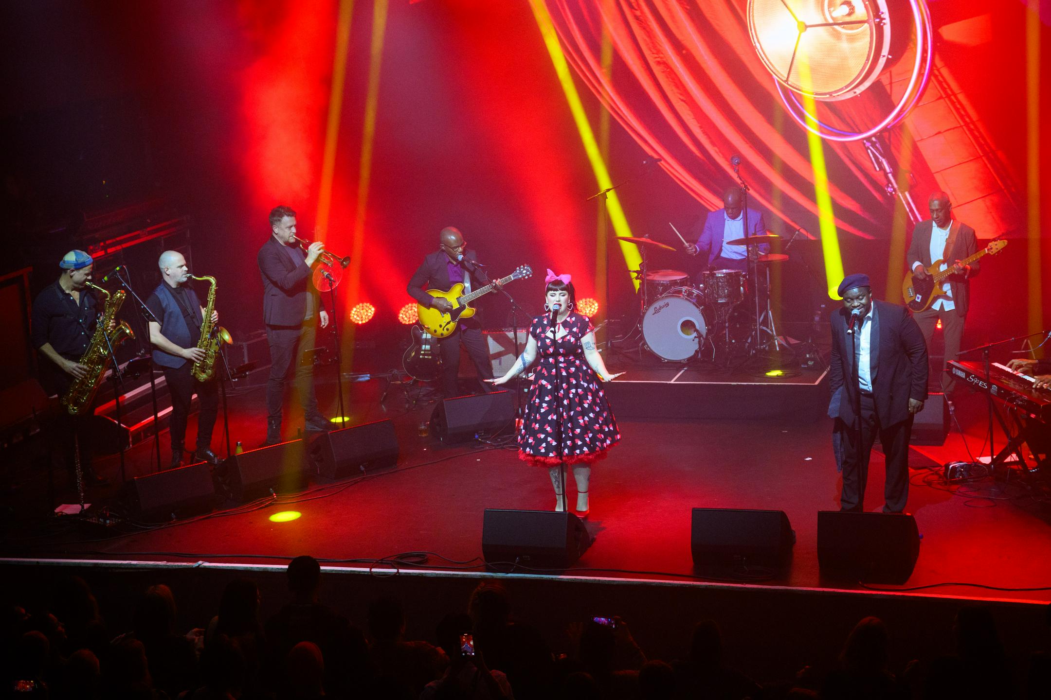 Dale Davis, basist Amy Winehouse: "Čustveno jedro njenih pesmi je univerzalno"