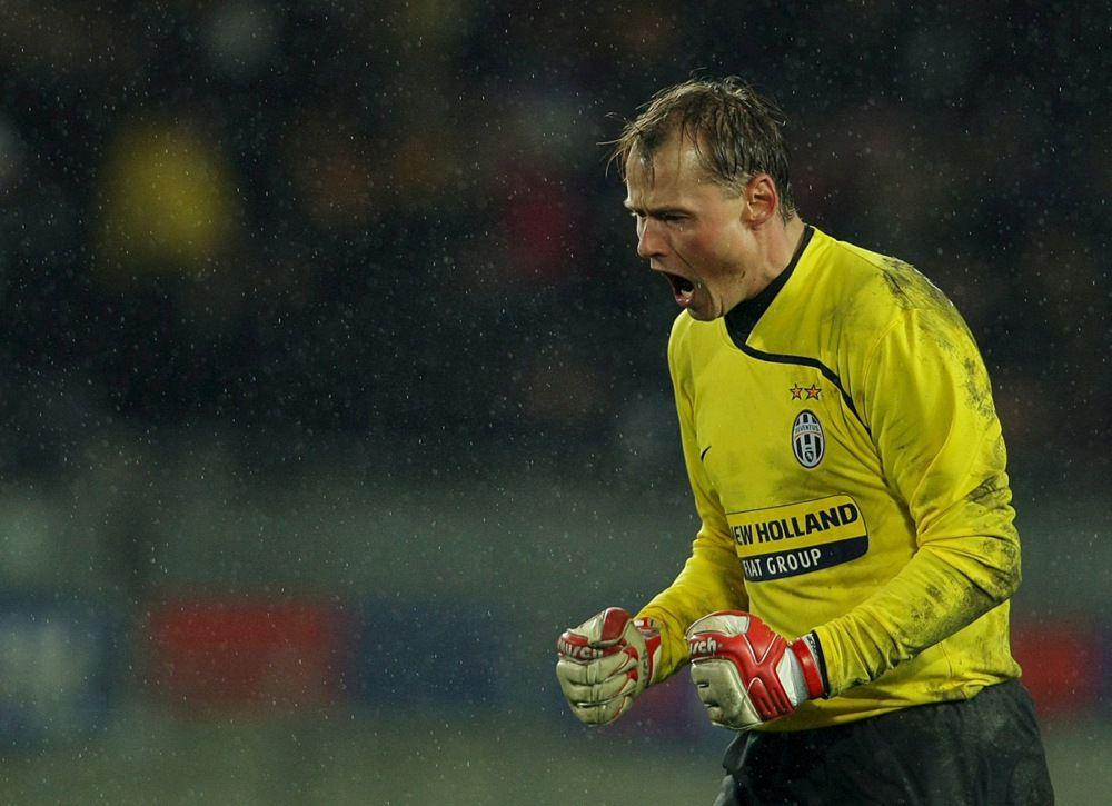 Ob trčenju z vlakom umrl nekdanji odlični vratar Alexander Manninger