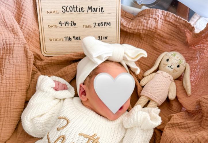 Eminemova hčerka Alaina Scott je rodila hčerko Scottie Marie