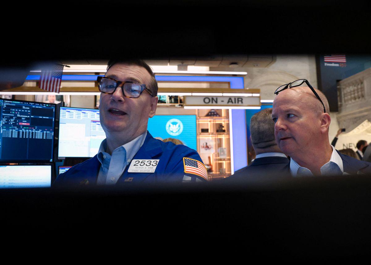 Po krepki tritedenski rasti vendarle streznitev; brent spet nad 100