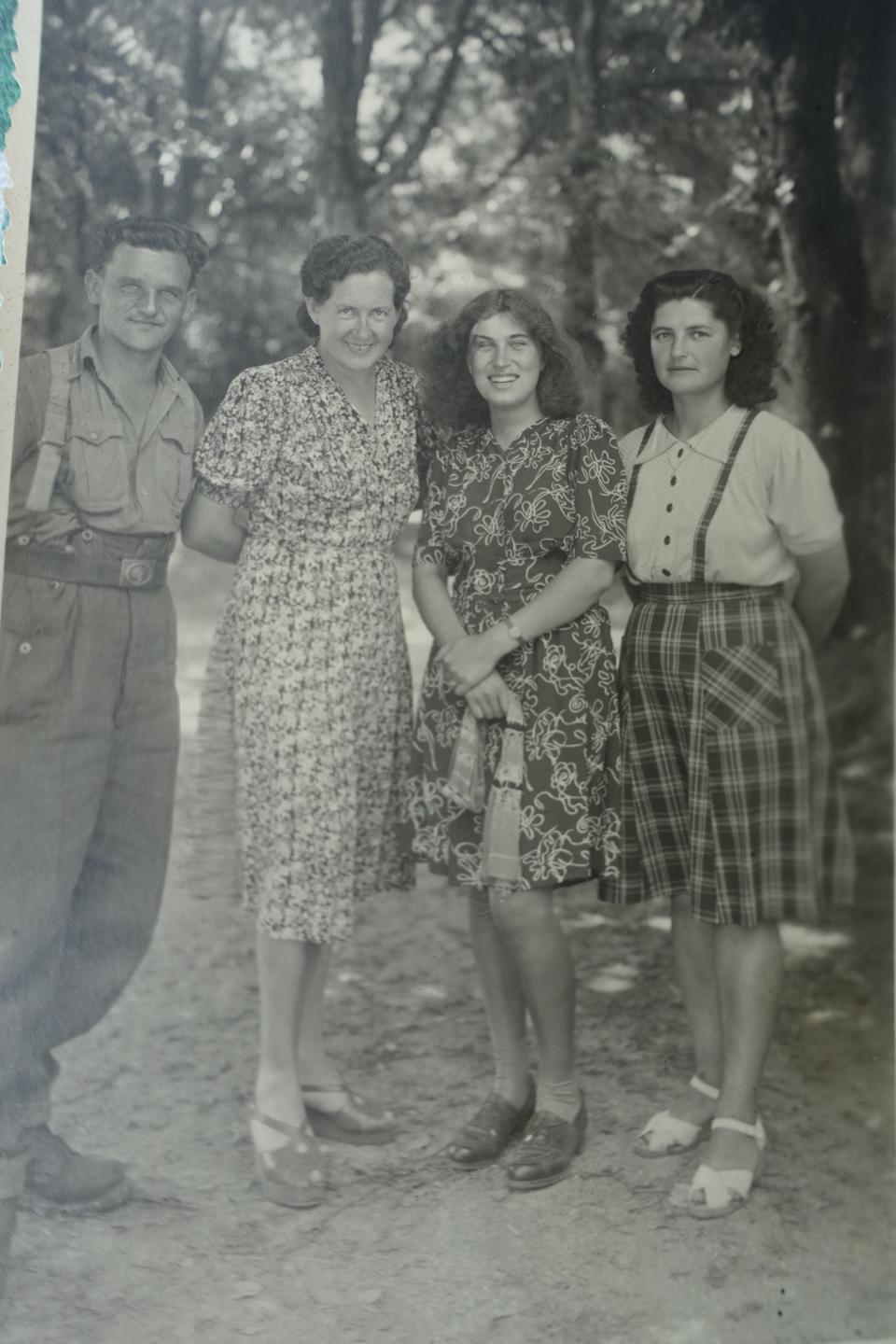 Nevidna mreža ljudi, ki je med vojno omogočila preživetje posameznikom in na smrt obsojeni skupnosti