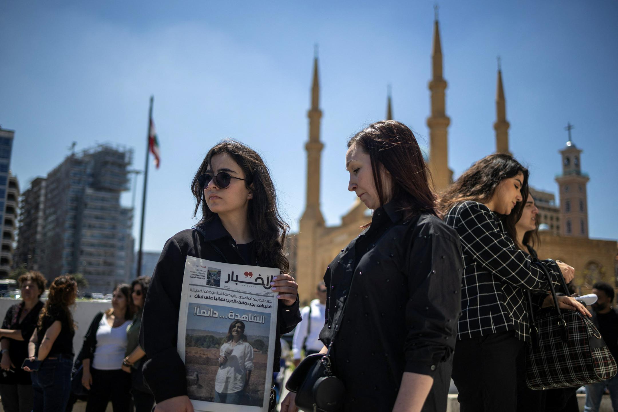 V izraelskem napadu v Libanonu ubita novinarka. Izraelska vojska nato blokirala reševanje.