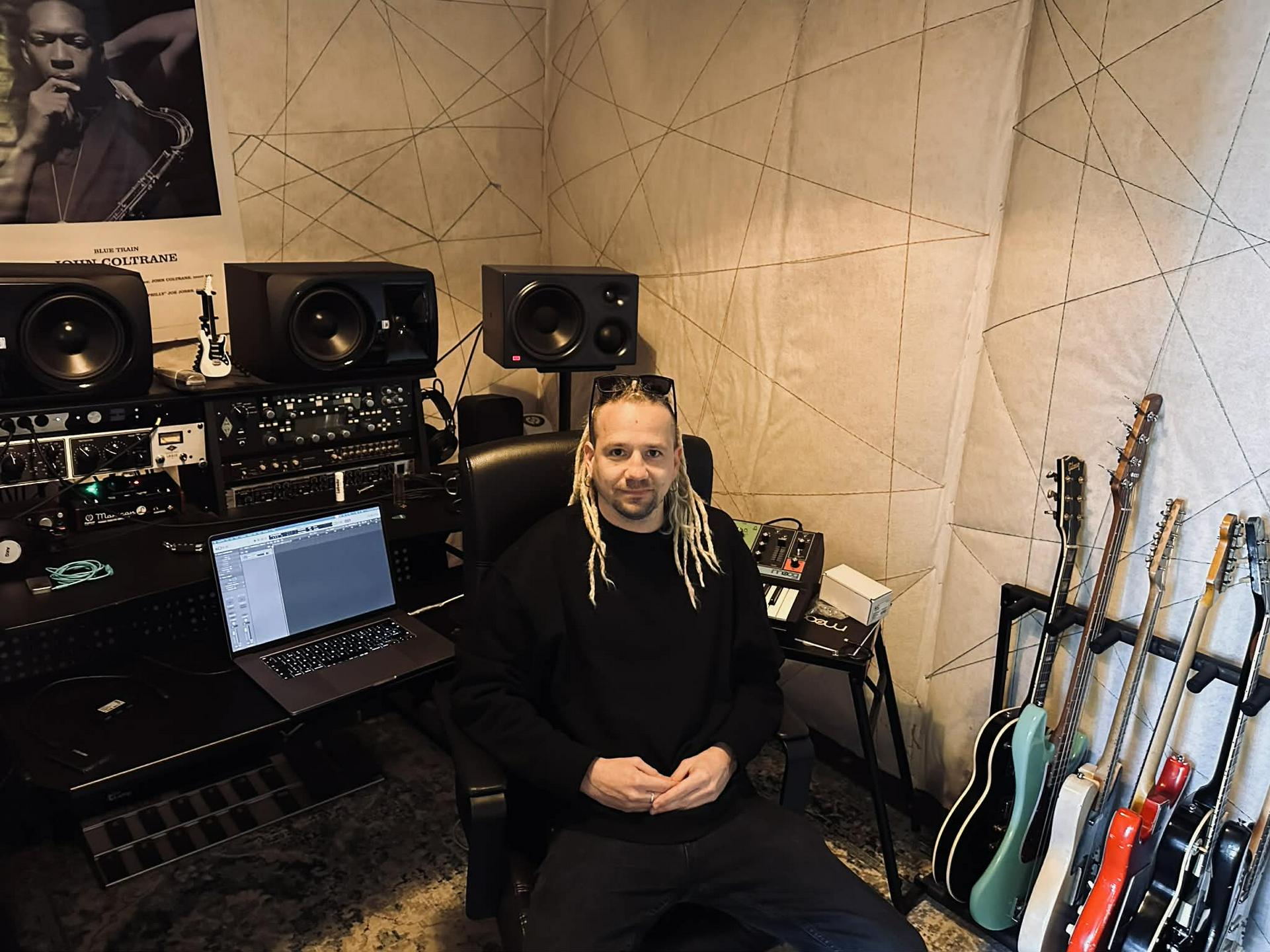 Kdo potrebuje glasbenika, ko glasbo piše umetna inteligenca?