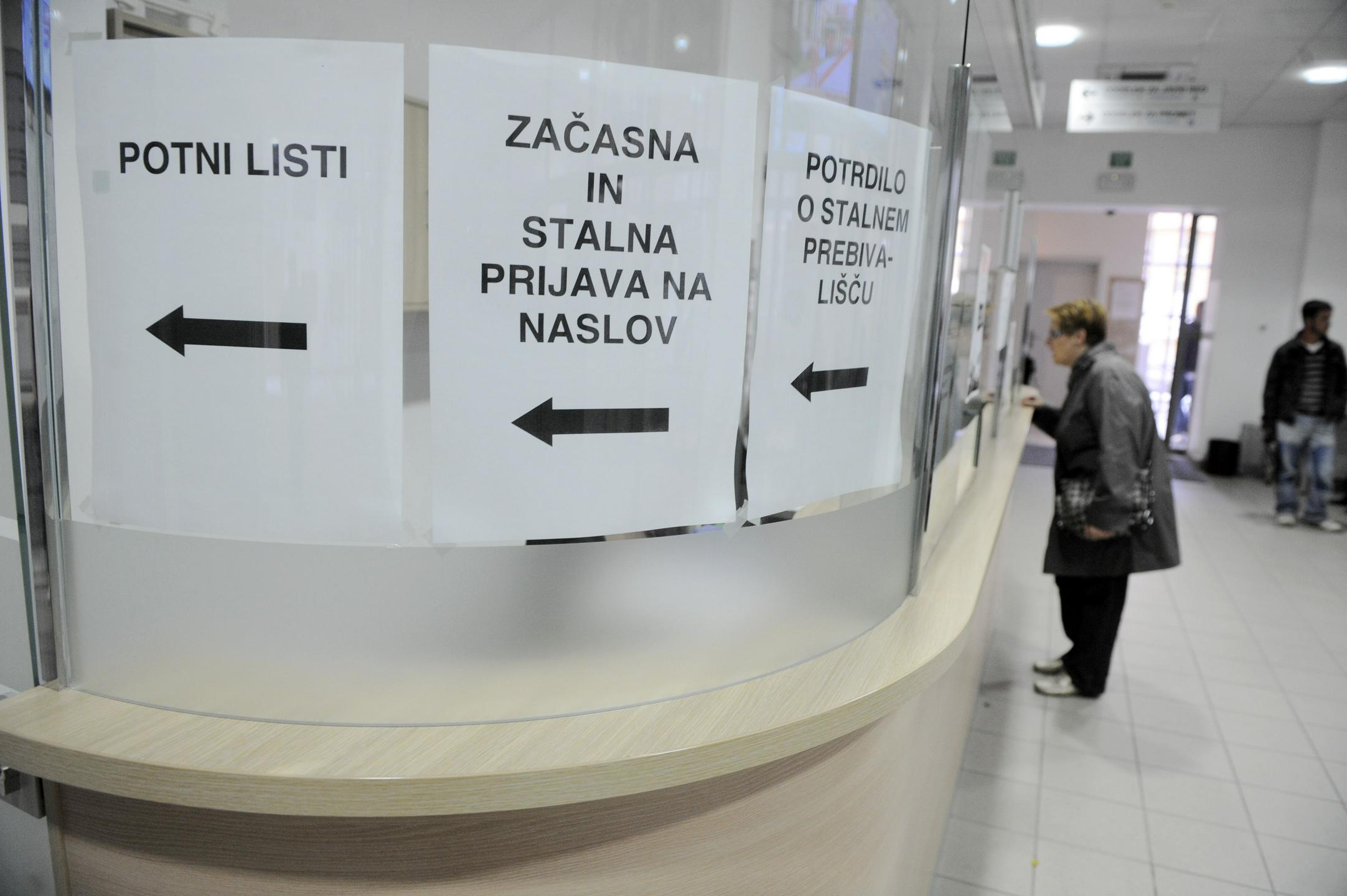 Zadovoljstvo ljudi s storitvami javne upravne v Sloveniji nad evropskim povprečjem