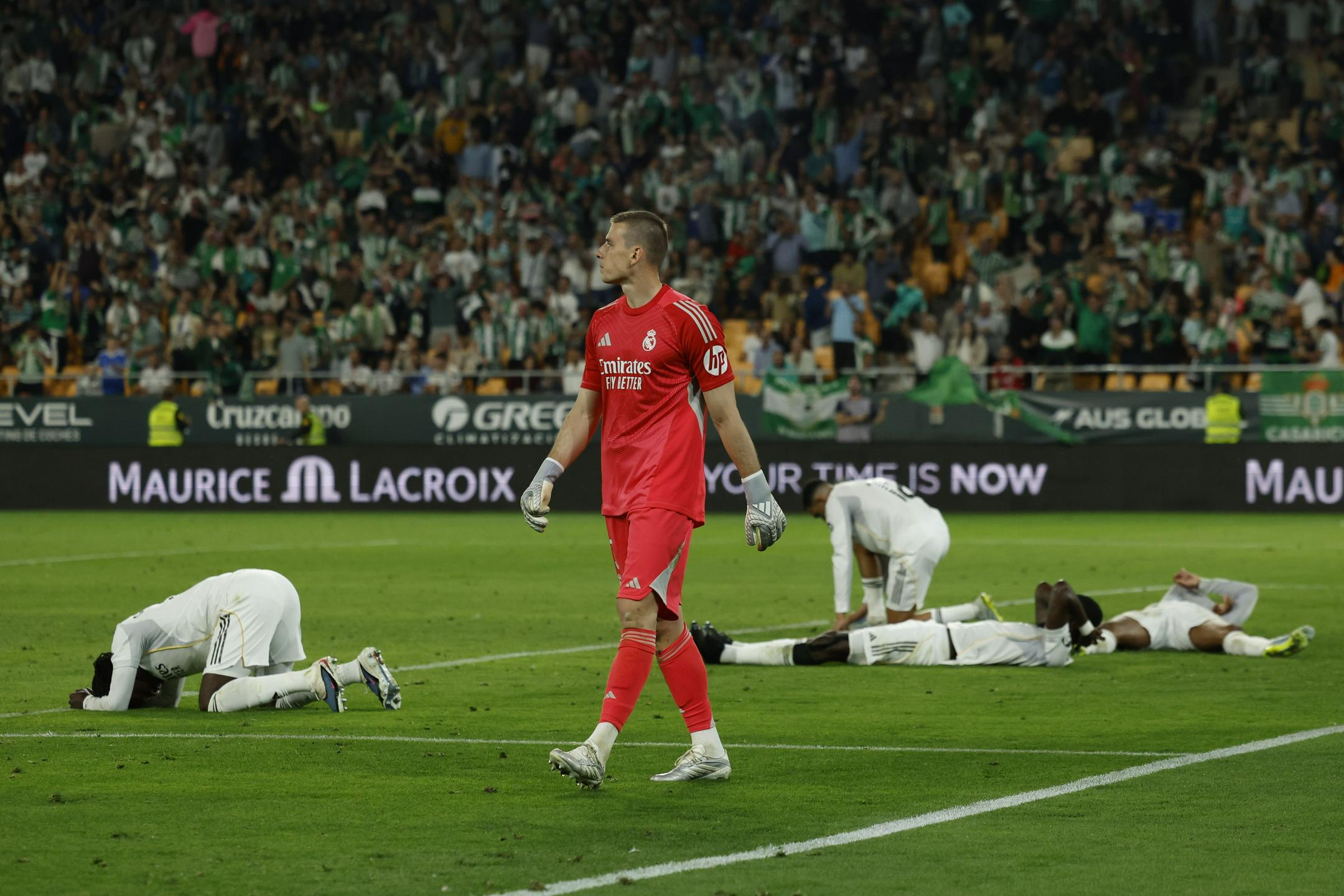 Bellerin zapečetil usodo kraljevega kluba v boju za naslov