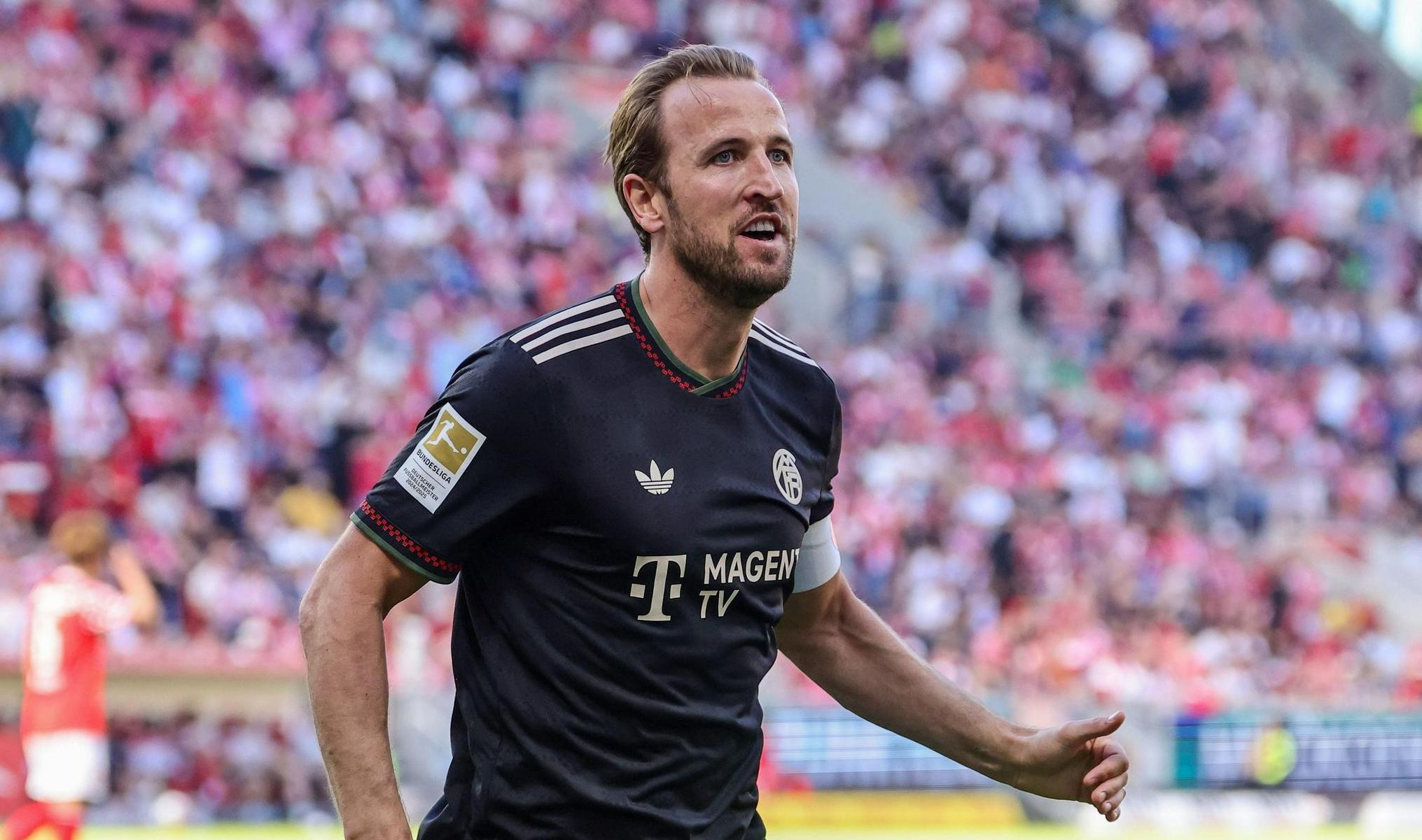 Bayern z rezervisti prespal prvi polčas, nato pa uprizoril izjemno vrnitev v Mainzu