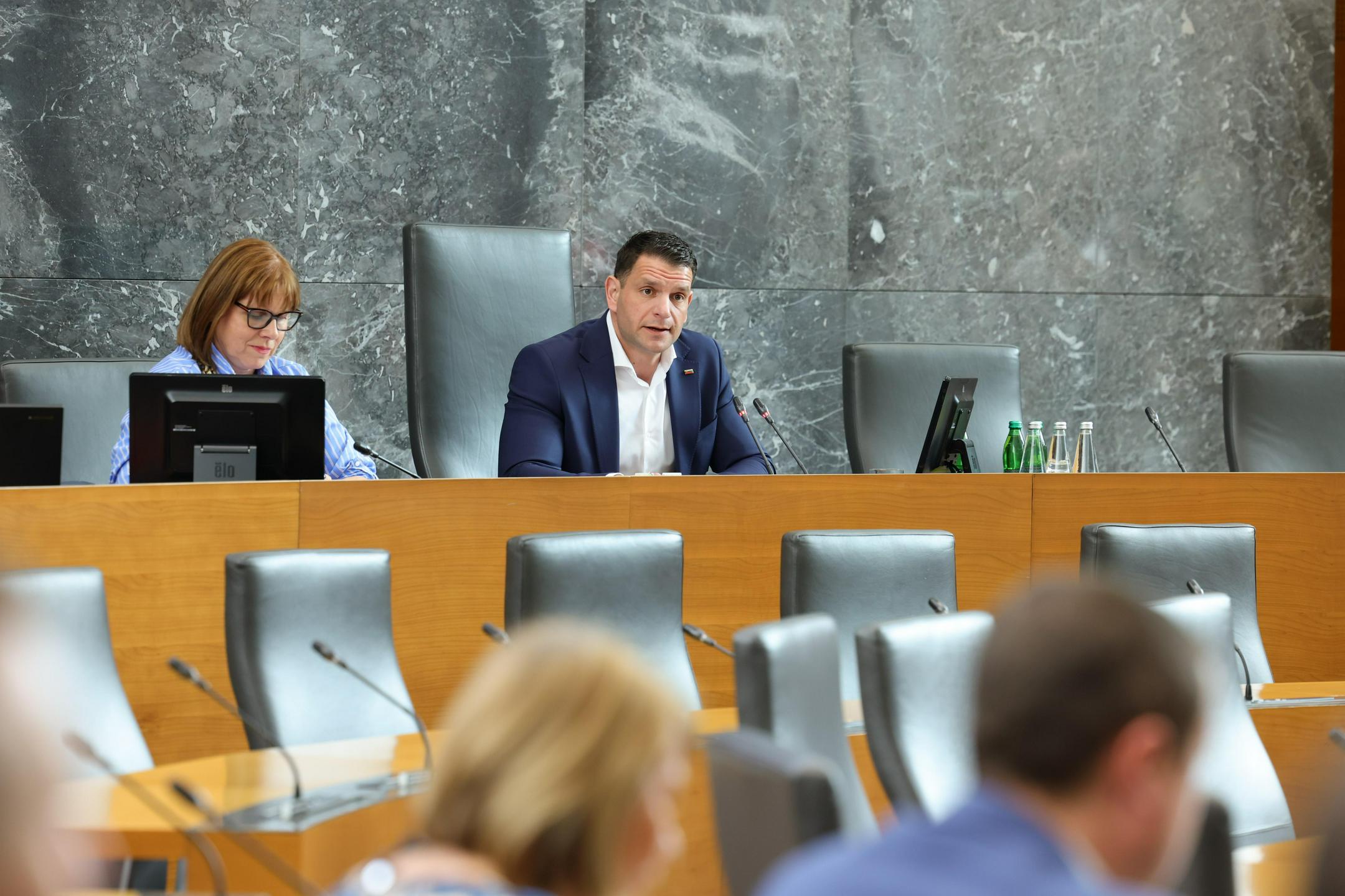 Kolegij predsednika DZ-ja bo odločil datum izredne seje za obravnavo sprememb zakona o vladi