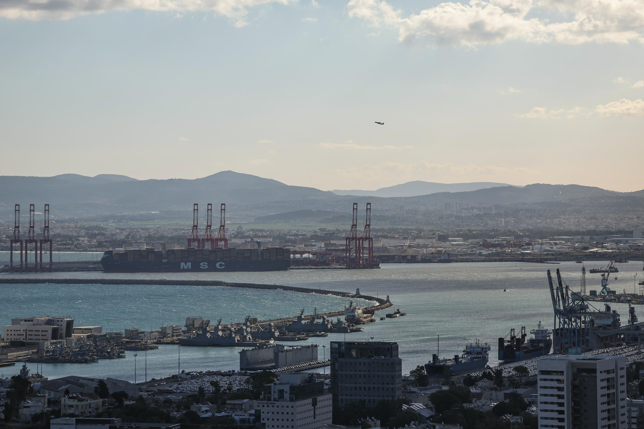 Ukrajina zaradi pošiljk "ukradenega" žita na razgovor poklicala izraelskega veleposlanika