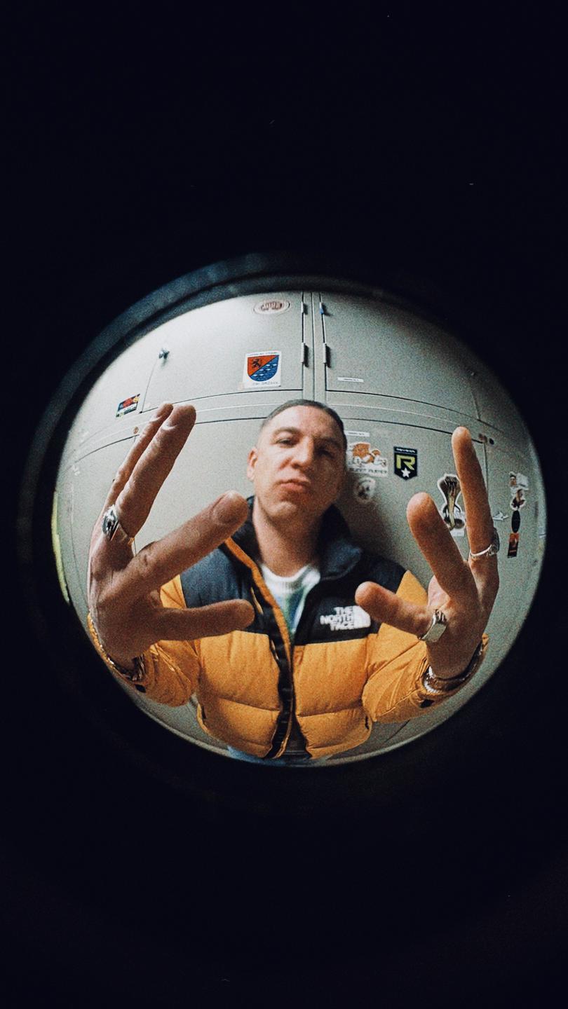 Kako so zvenela prva besedila slovenskih raperjev?